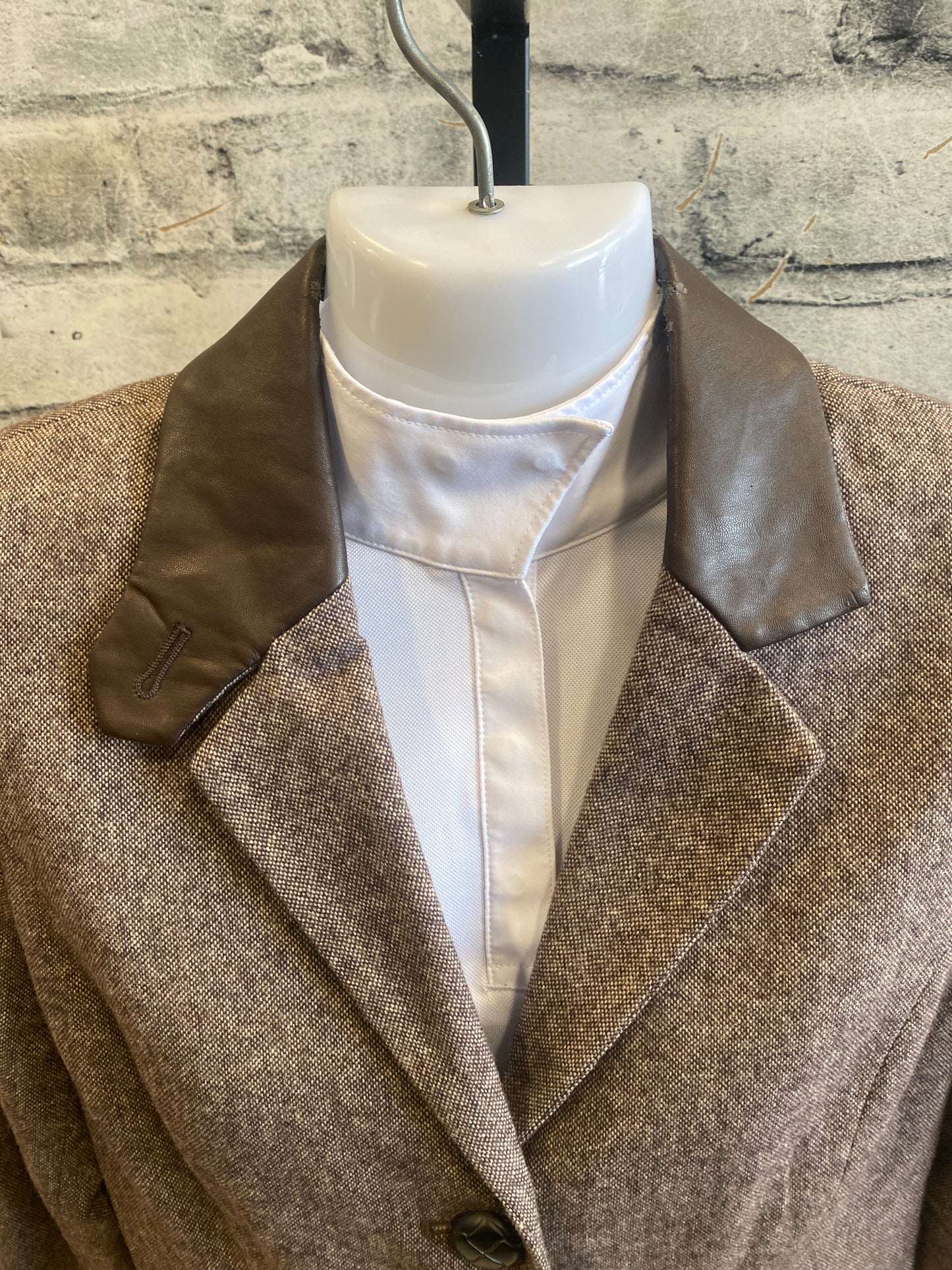 Asmar Hunt Coat Brown S - Damage On Collar