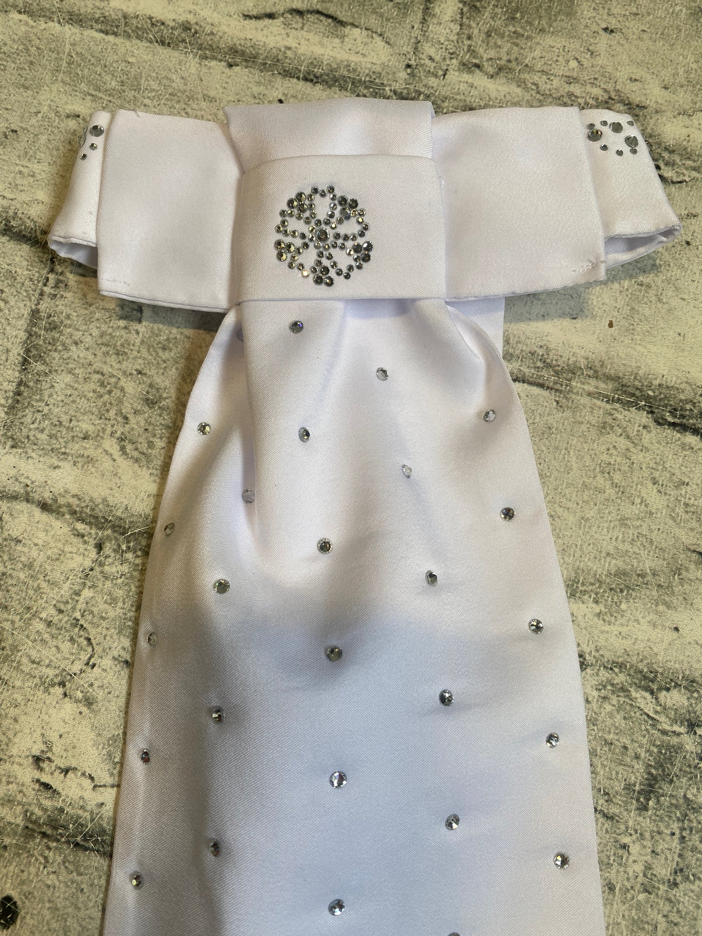 SD Design Stock Tie with Crystals