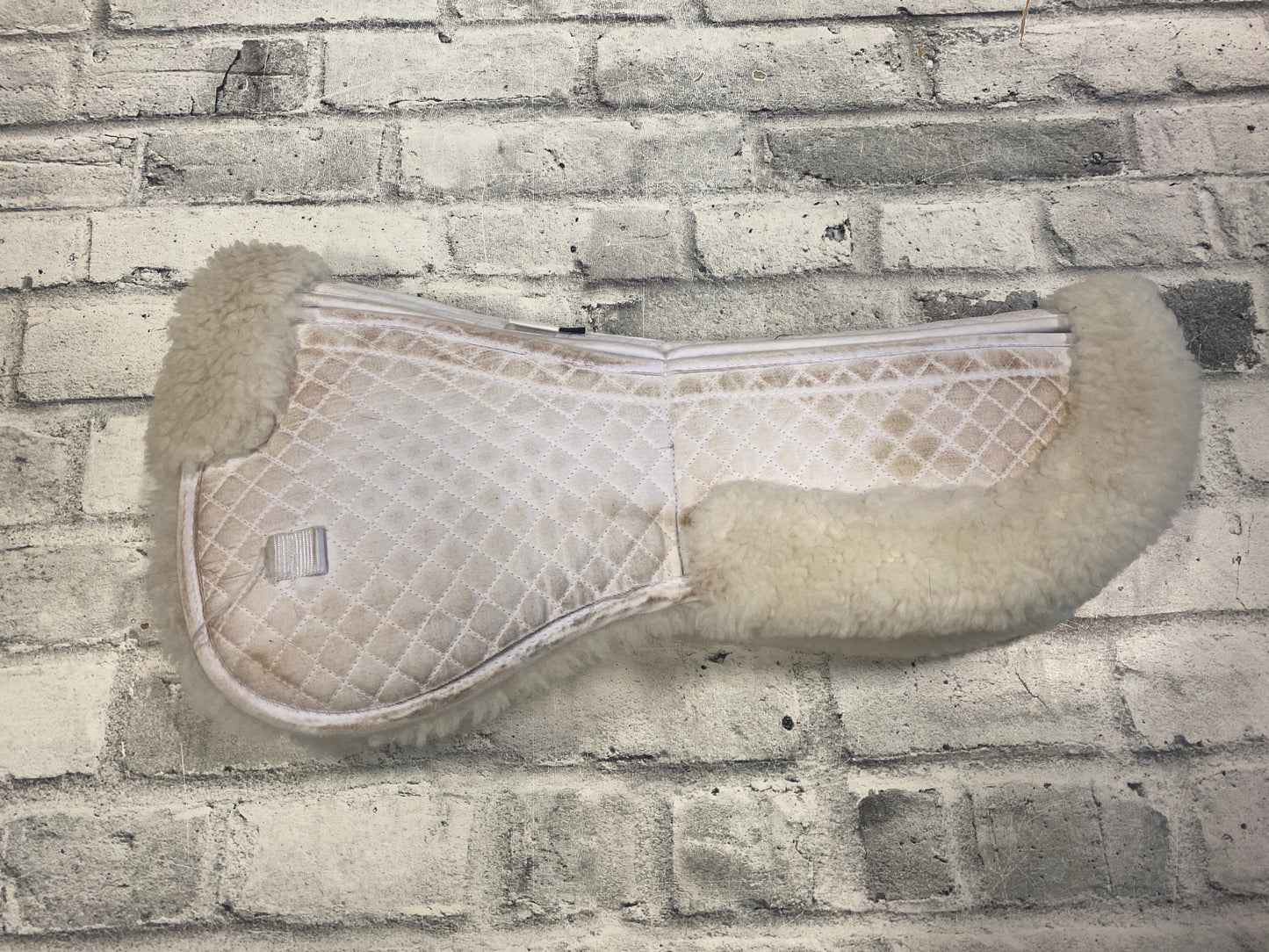 Shimmable Sheepskin Half Pad White M