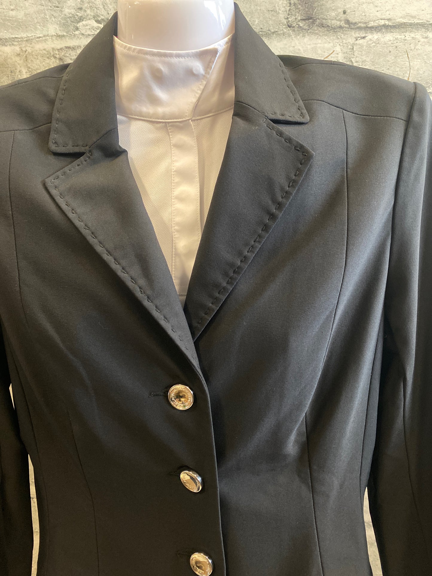 Asmar Show Jacket Black 6 - 3 buttons attached w/ pins