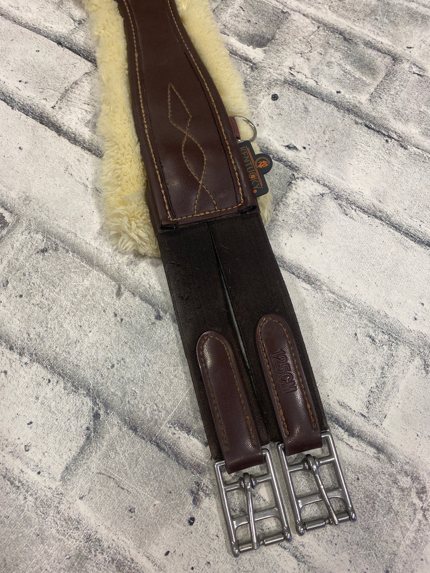 49" Kentucky Leather Shaped Girth With Removable Shepskin