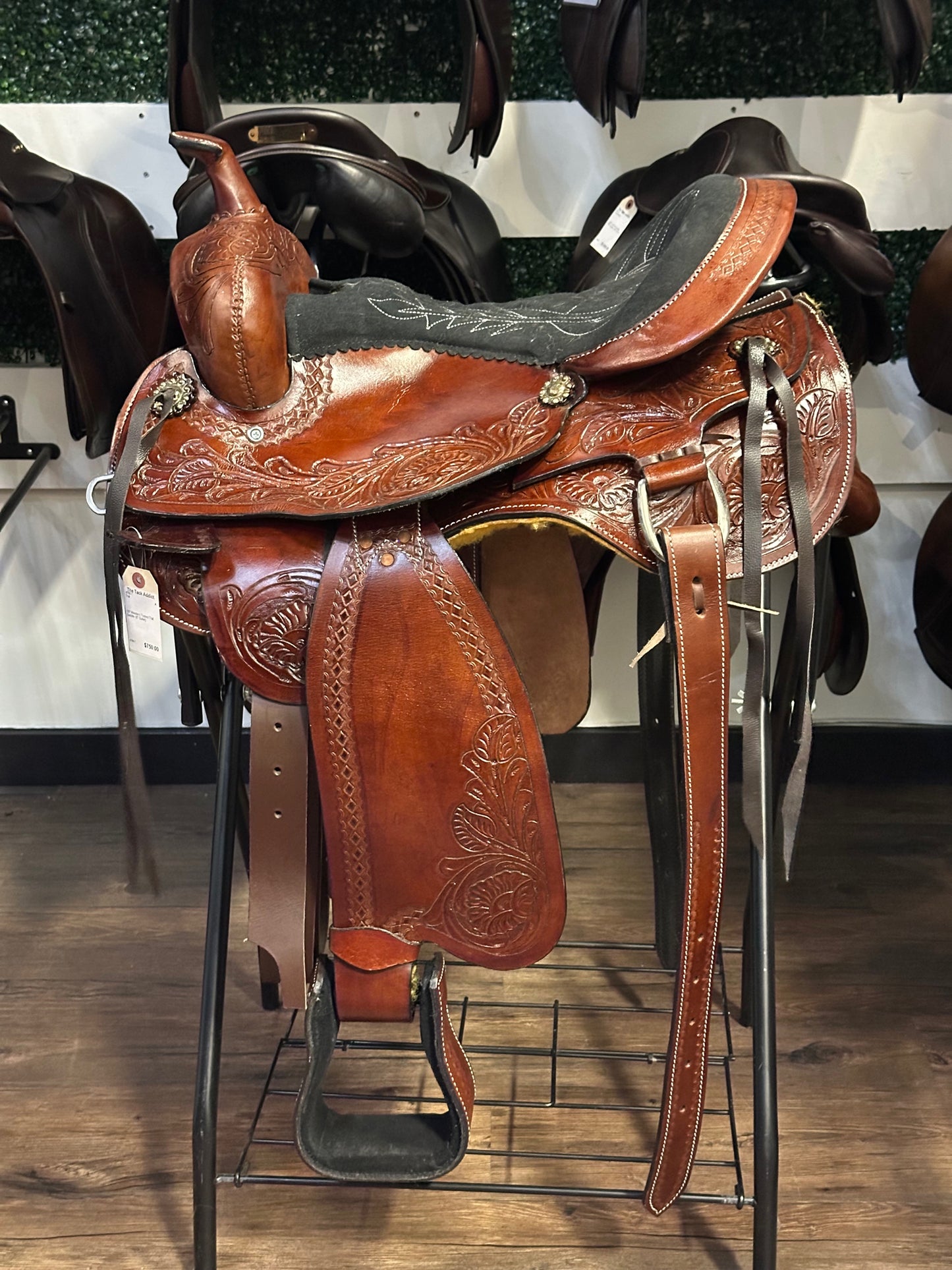 16" Western Tooled Trail Saddle (6" Gullet)