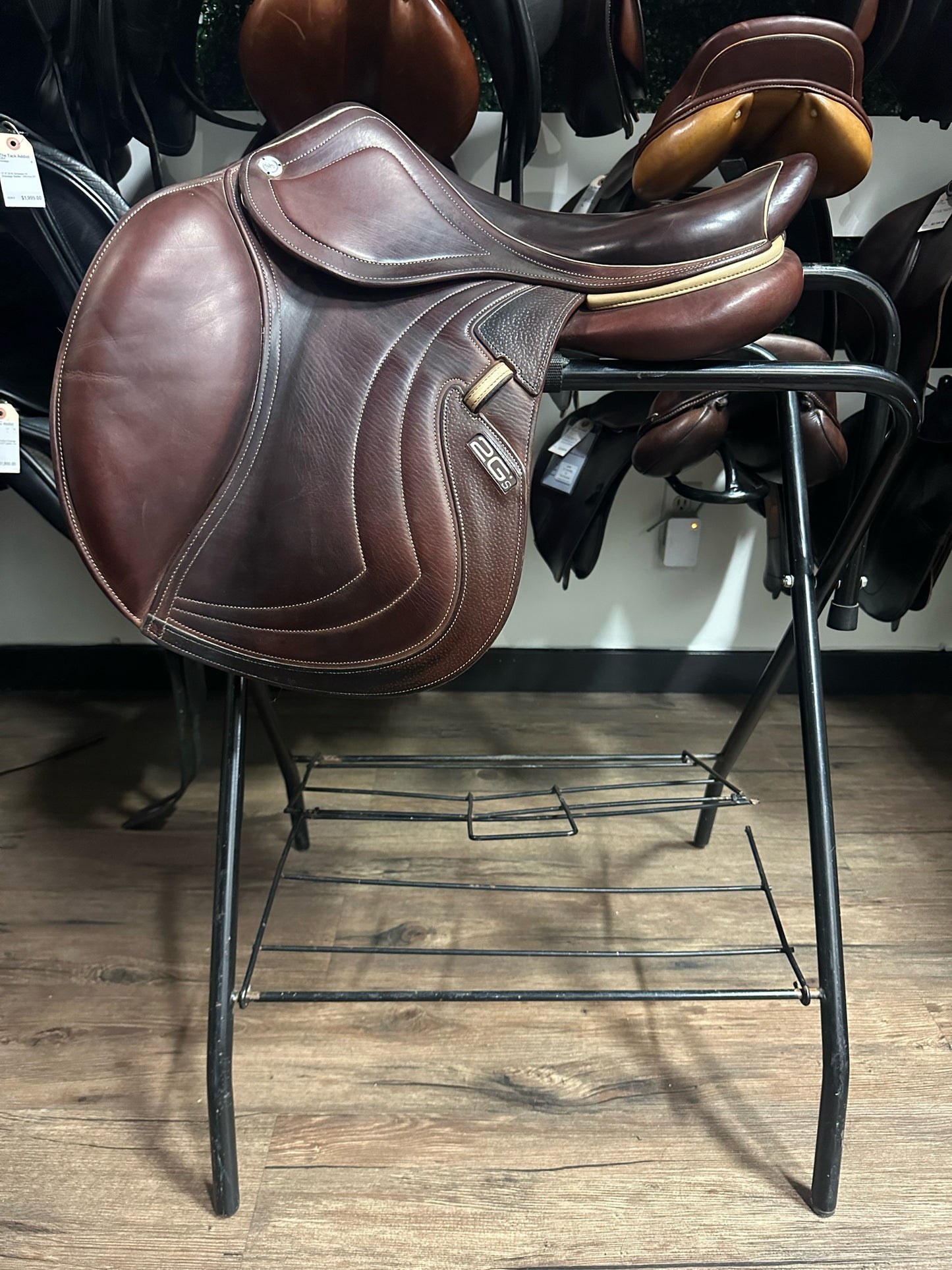 17" 2018 CWD Mademoiselle Saddle SE32 2L Flap