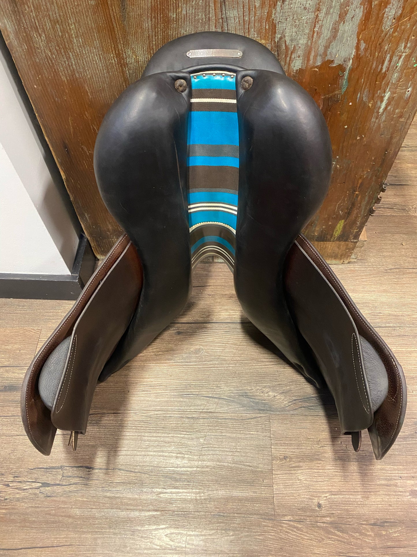 18" 2022 Voltaire Stuttgart CC Saddle (M - 4.5" Gullet)