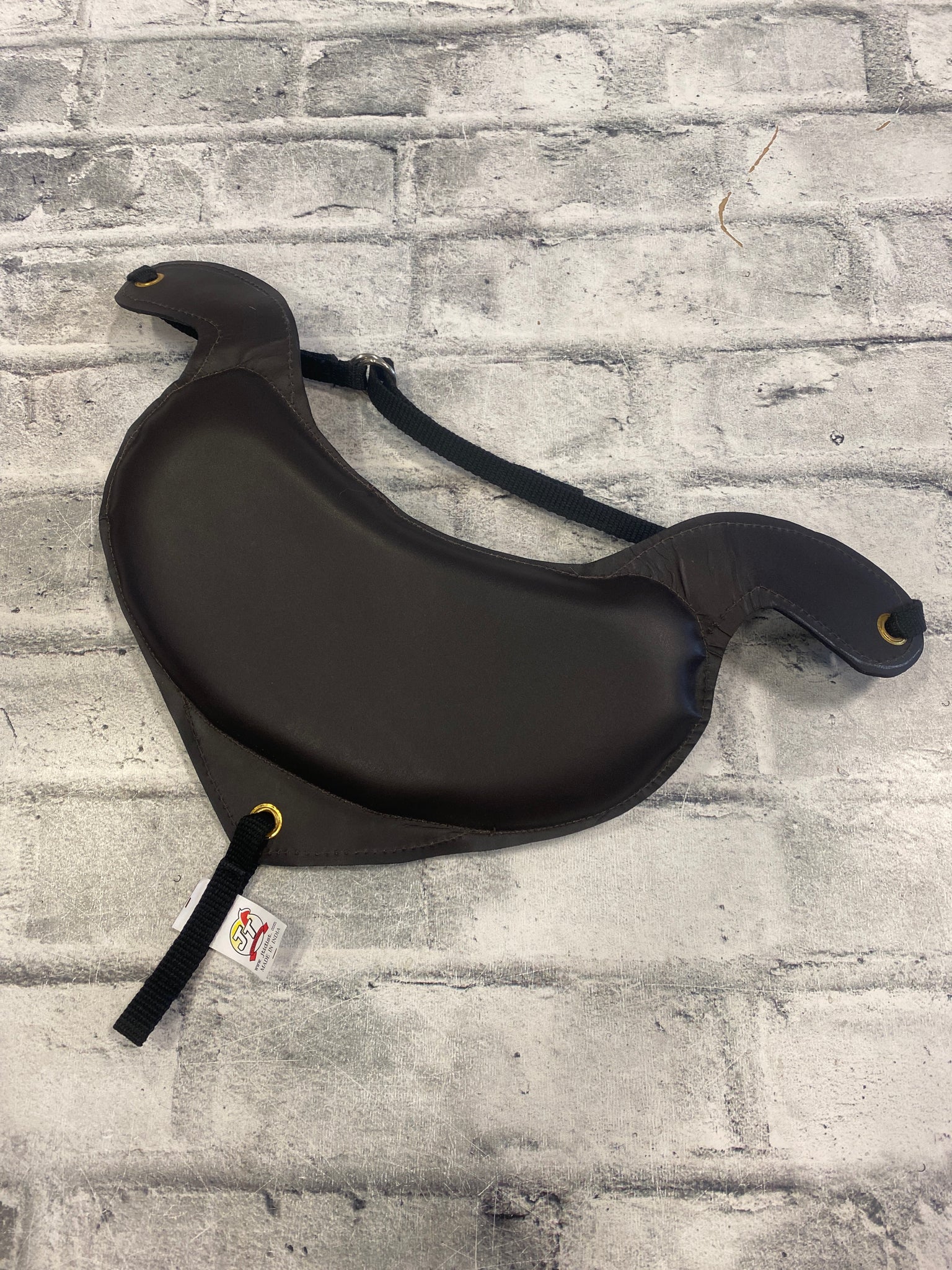Tough 1 Saddle Seat Side Reducer - Converts 15" Saddle To 14" For Better Fit