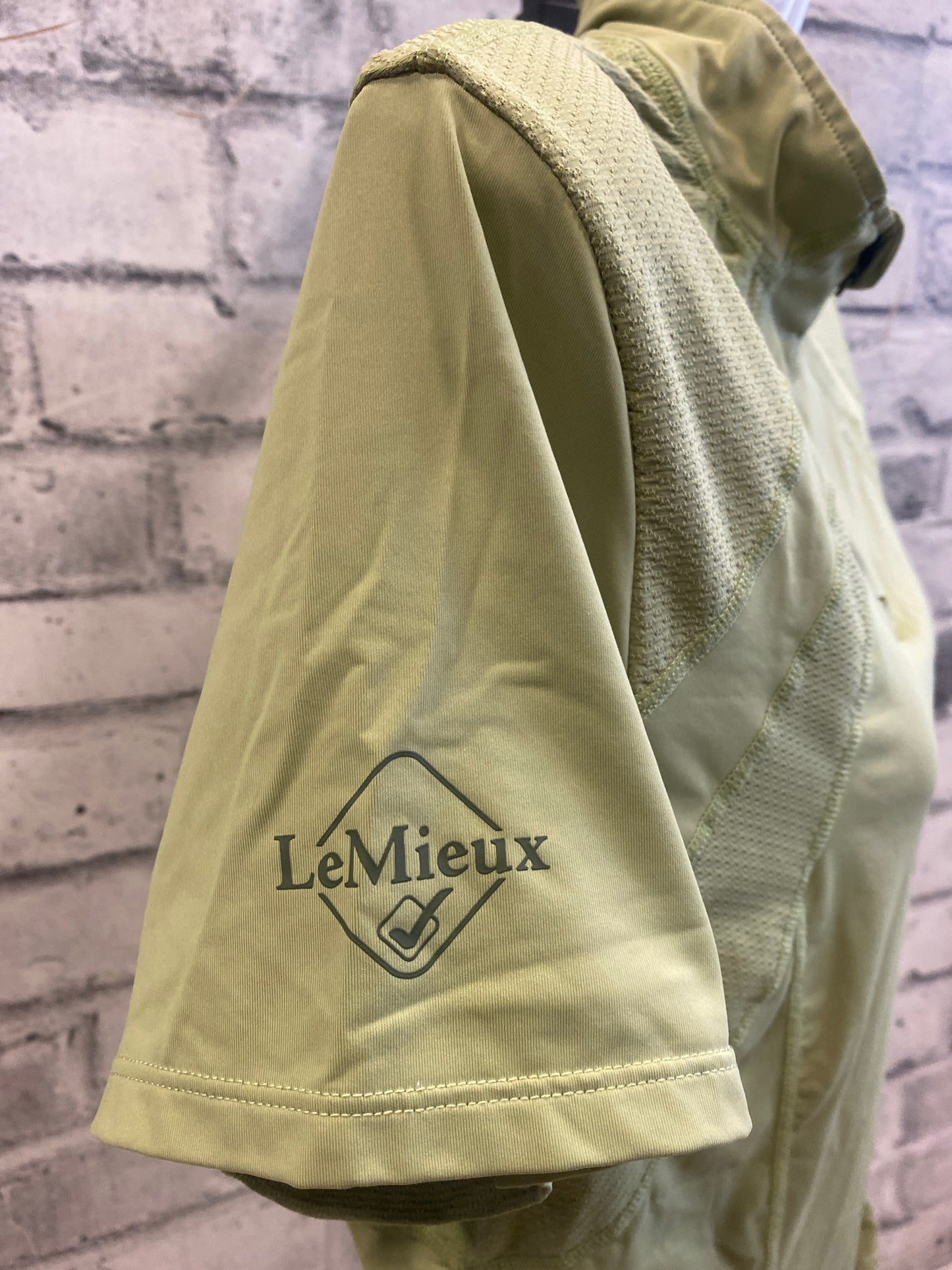 LeMieux SS Base Layer Pea Green M
