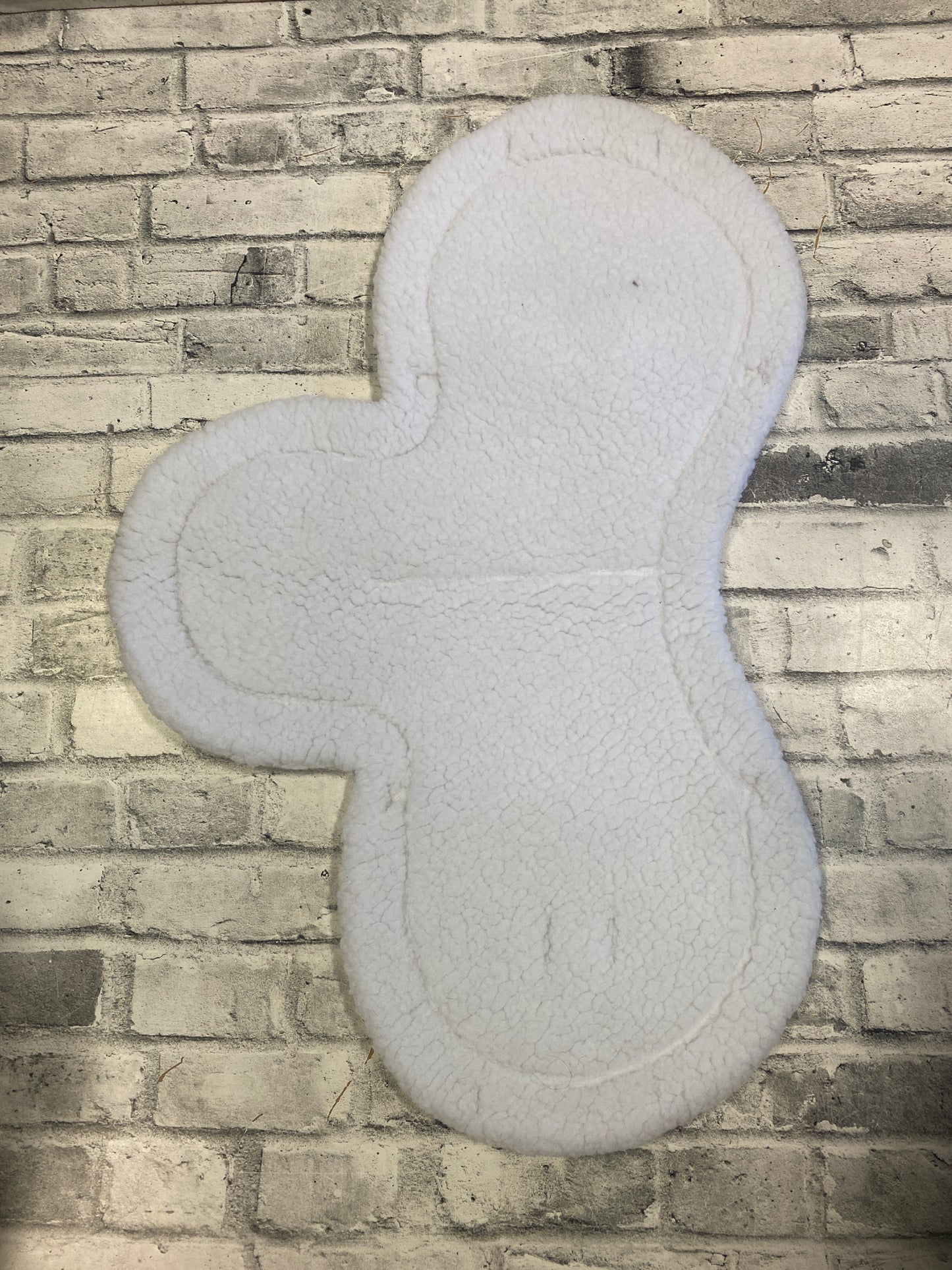Medallion Fleece Shaped Pad White