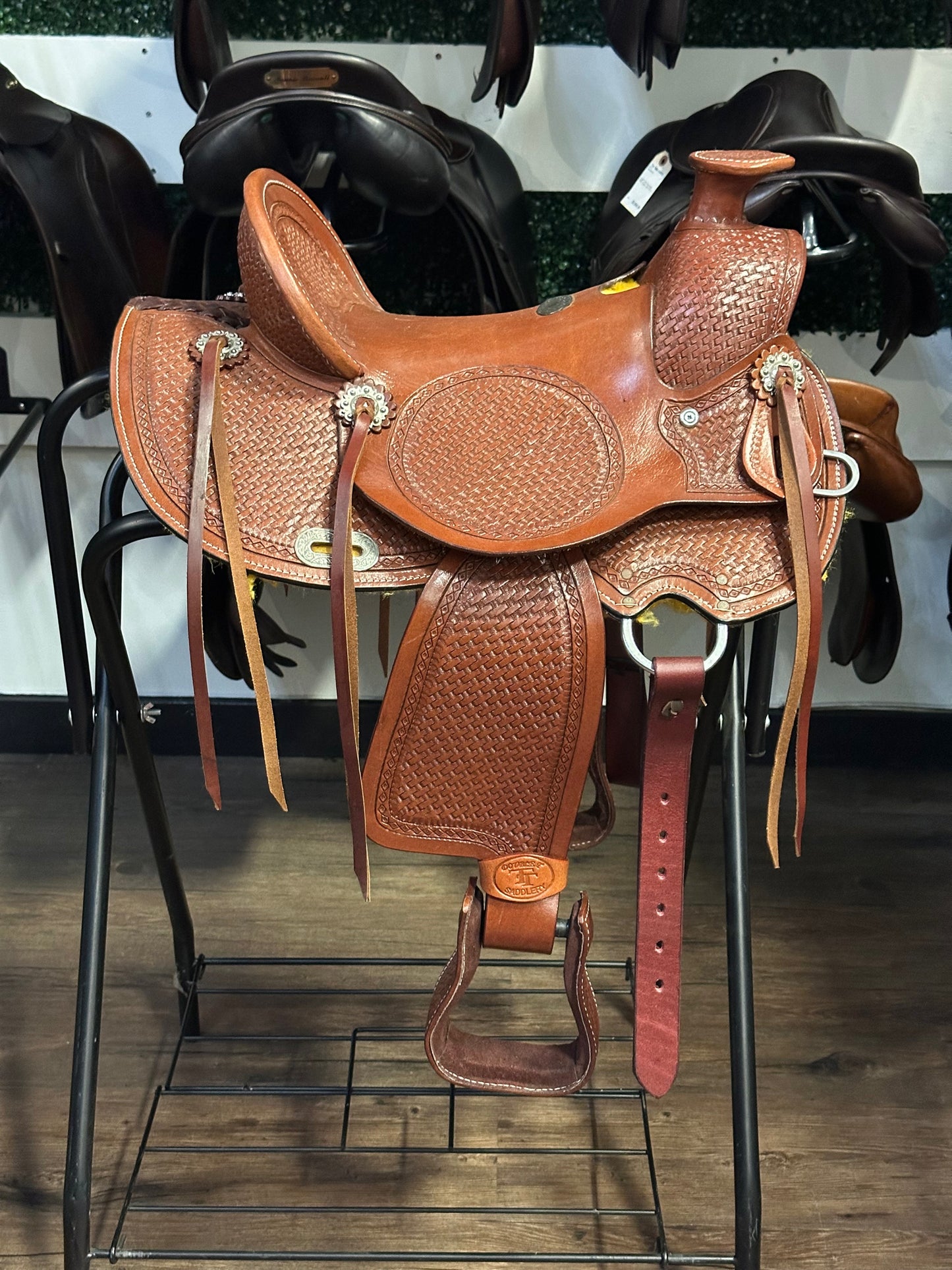 13" Double T Laramie Wade Saddle - 7" Gullet