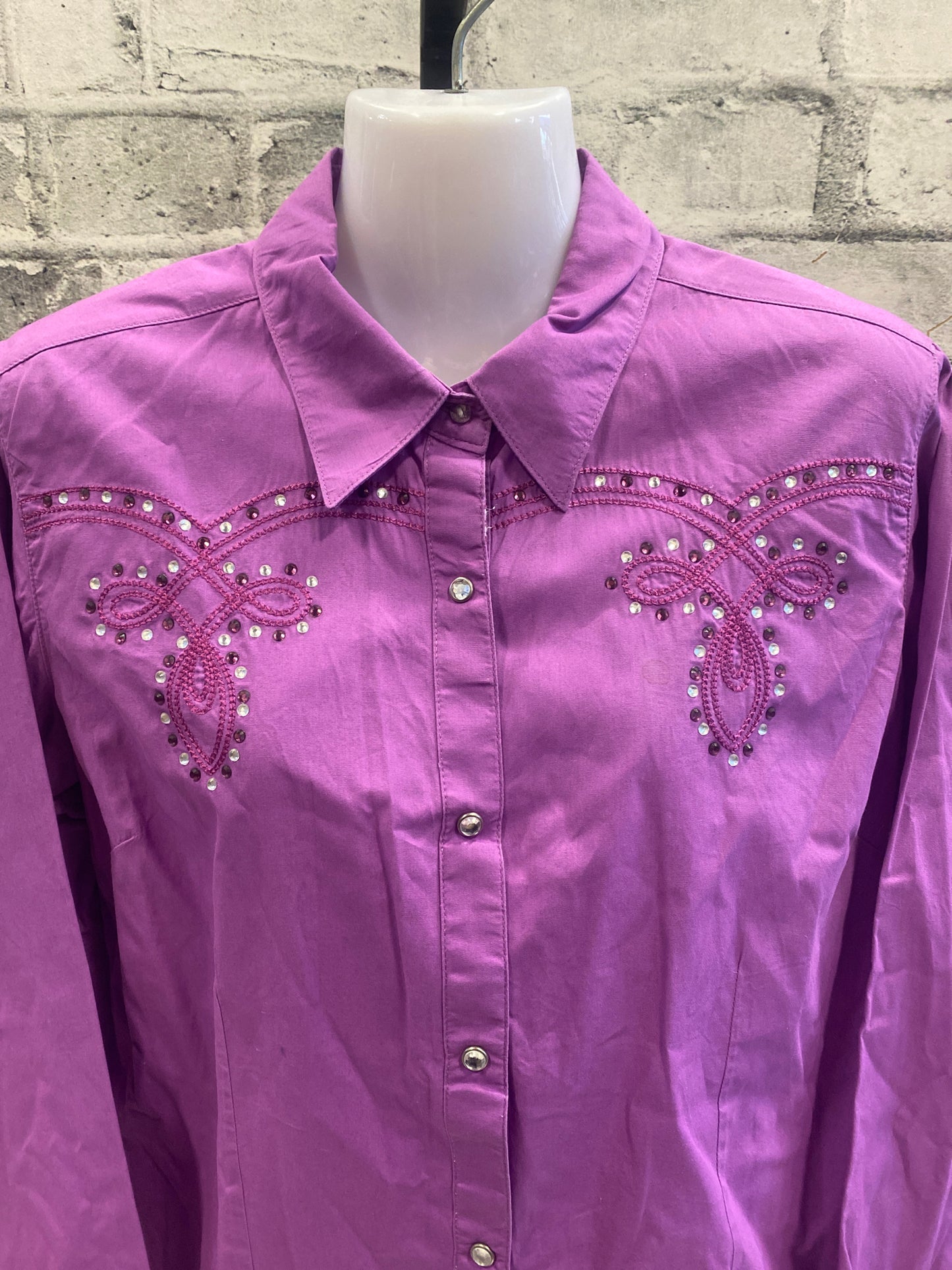 Wrangler Button Down LS Shirt Magenta L