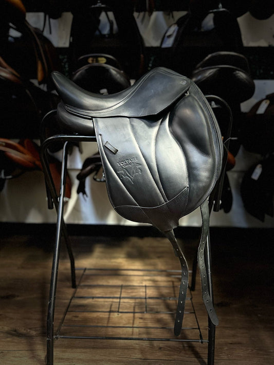 16" 2020 Voltaire Abelaide Dressage Saddle - 5" Gullet (MW)