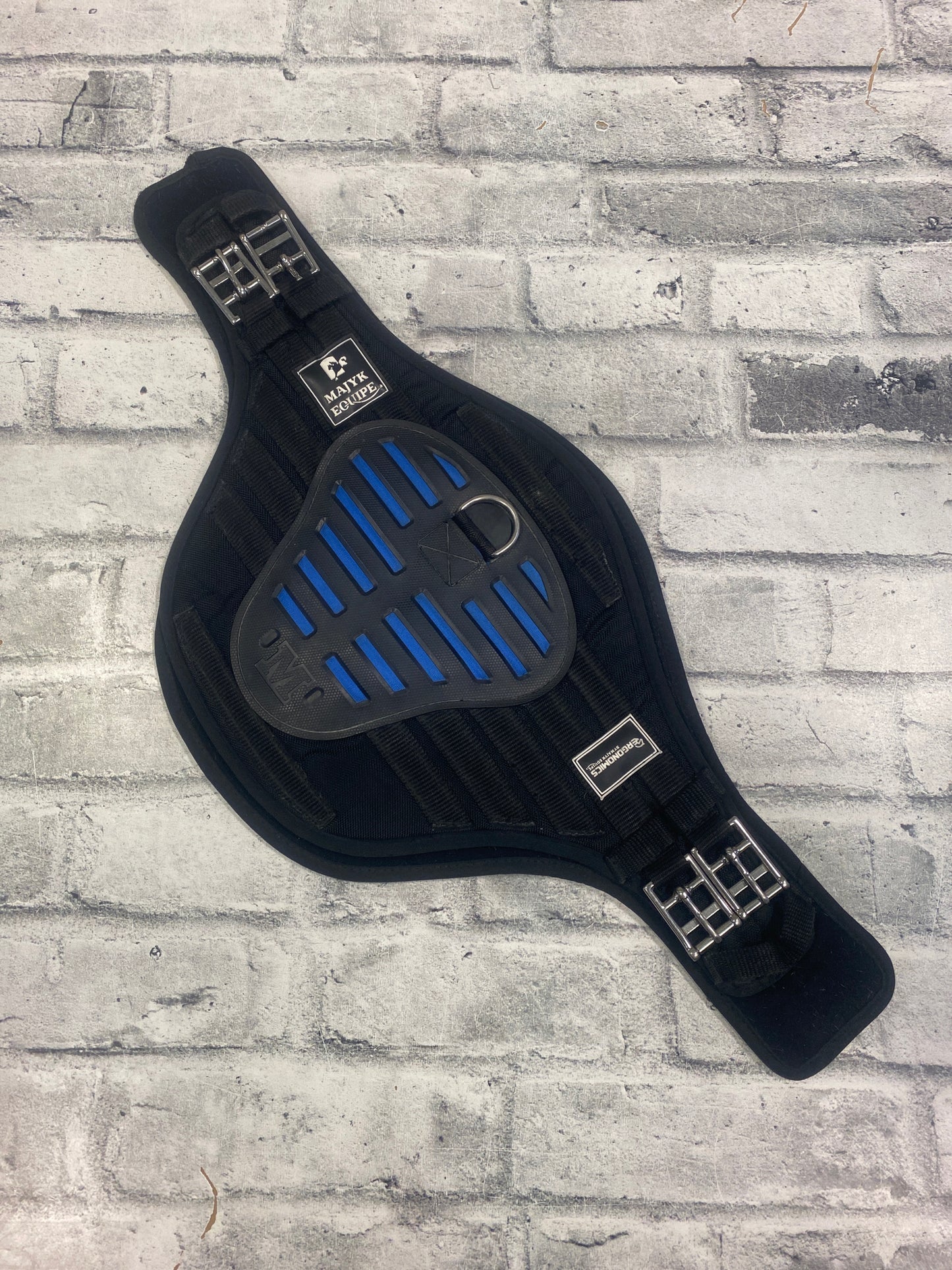 22" Majyk Equipe Superhorse Stud Girth Black
