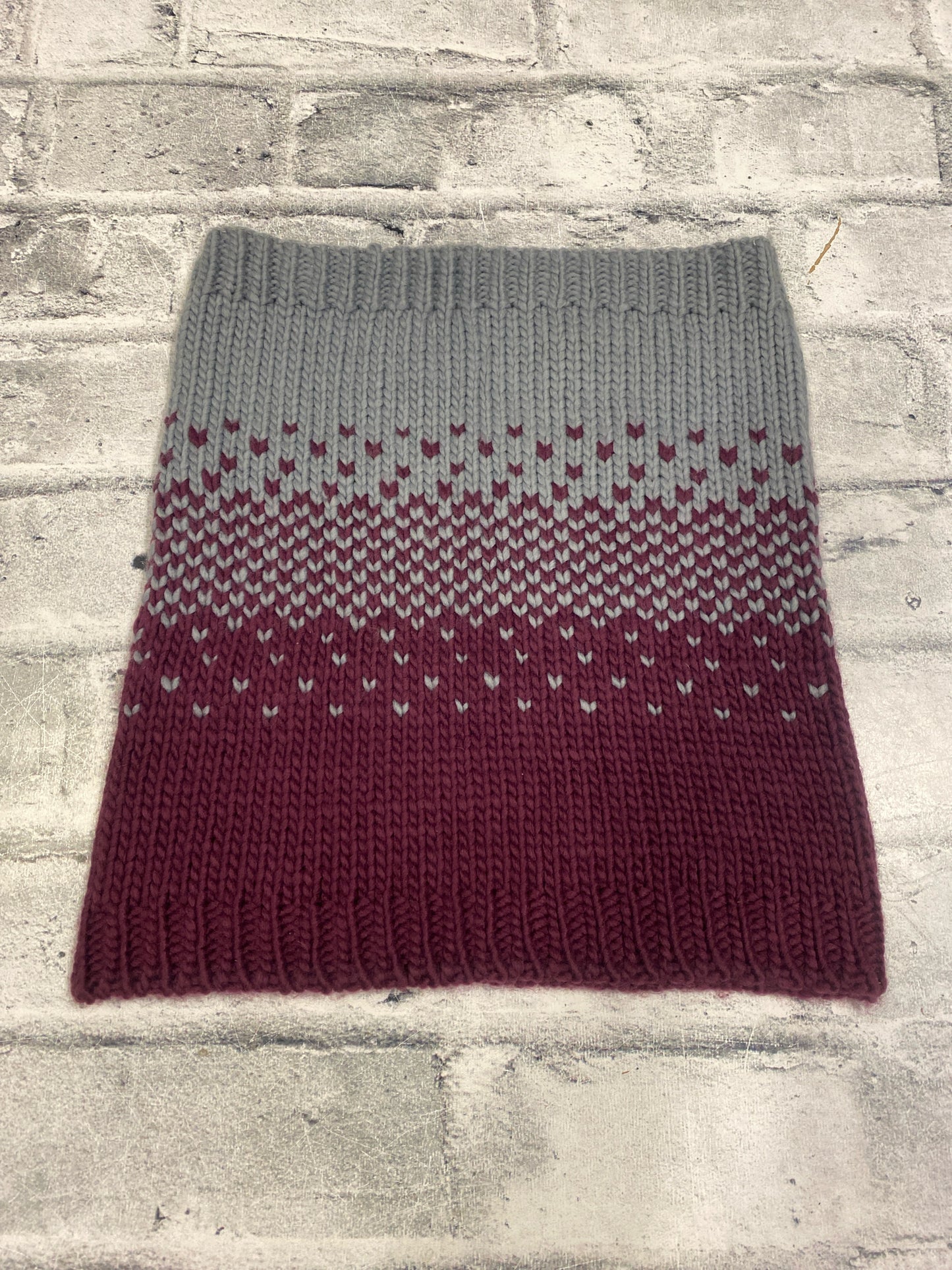 Horsewear Knit Neck Gator Grey & Burgundy