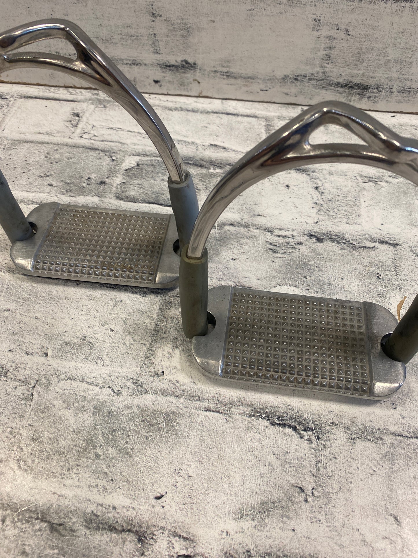 4.75" MDC Classic Sport Stirrup Irons