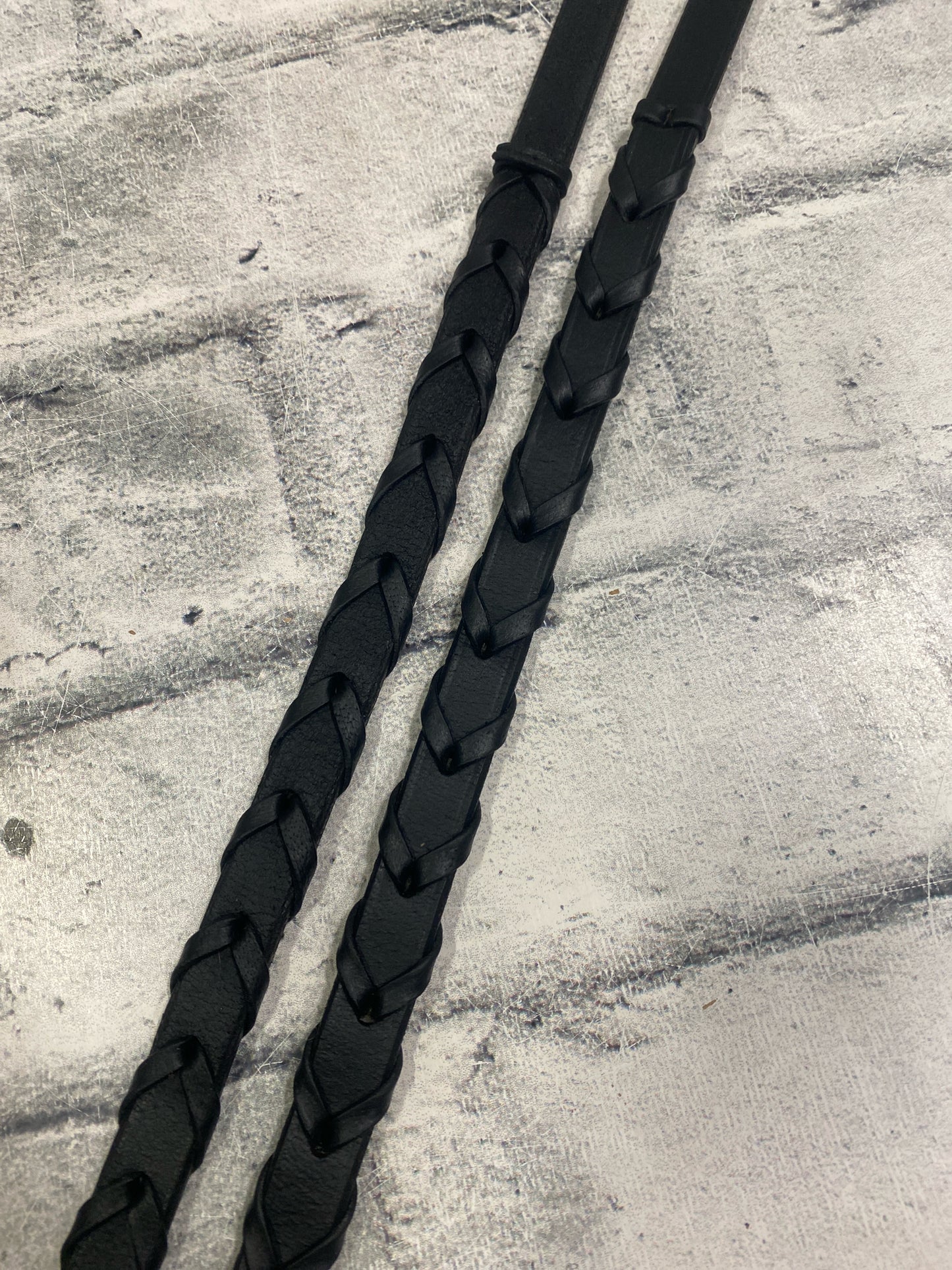 Laced Reins Black