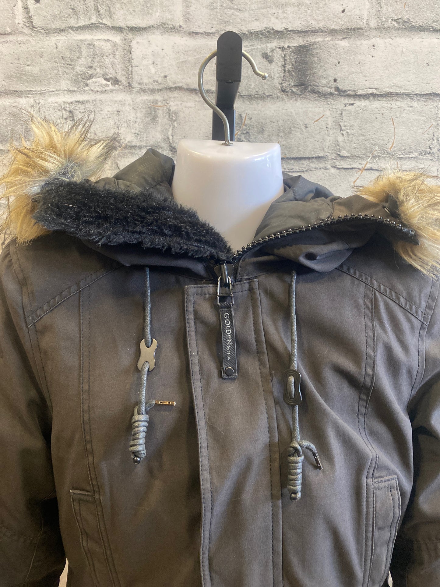 TNA Larsen Parka Black M