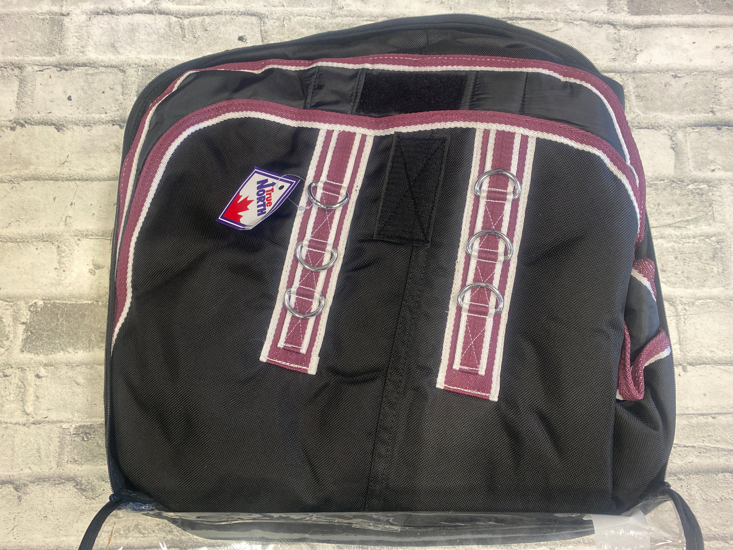 78" True North 450g Winter Turnout w Neck Black/Burgundy