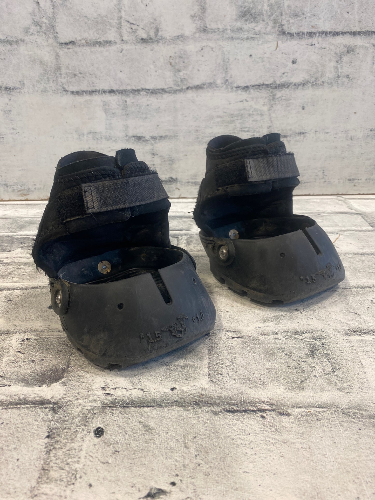 Easy Boot Pair w/Studs Size 1.5