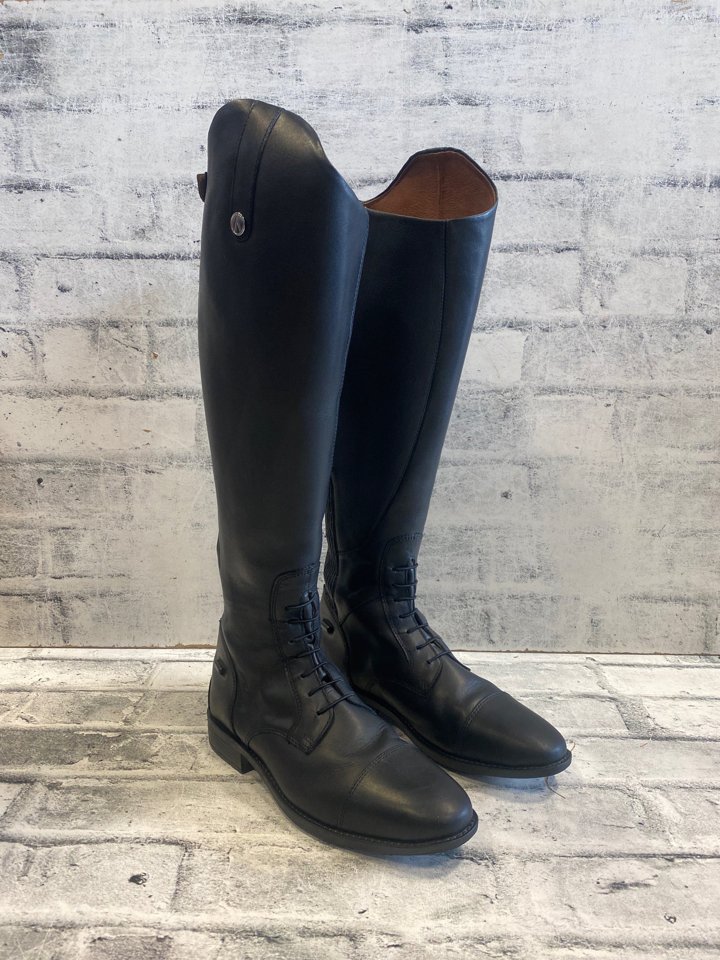 Auken Feild Boots Black Mens 8 H 18" C 15"