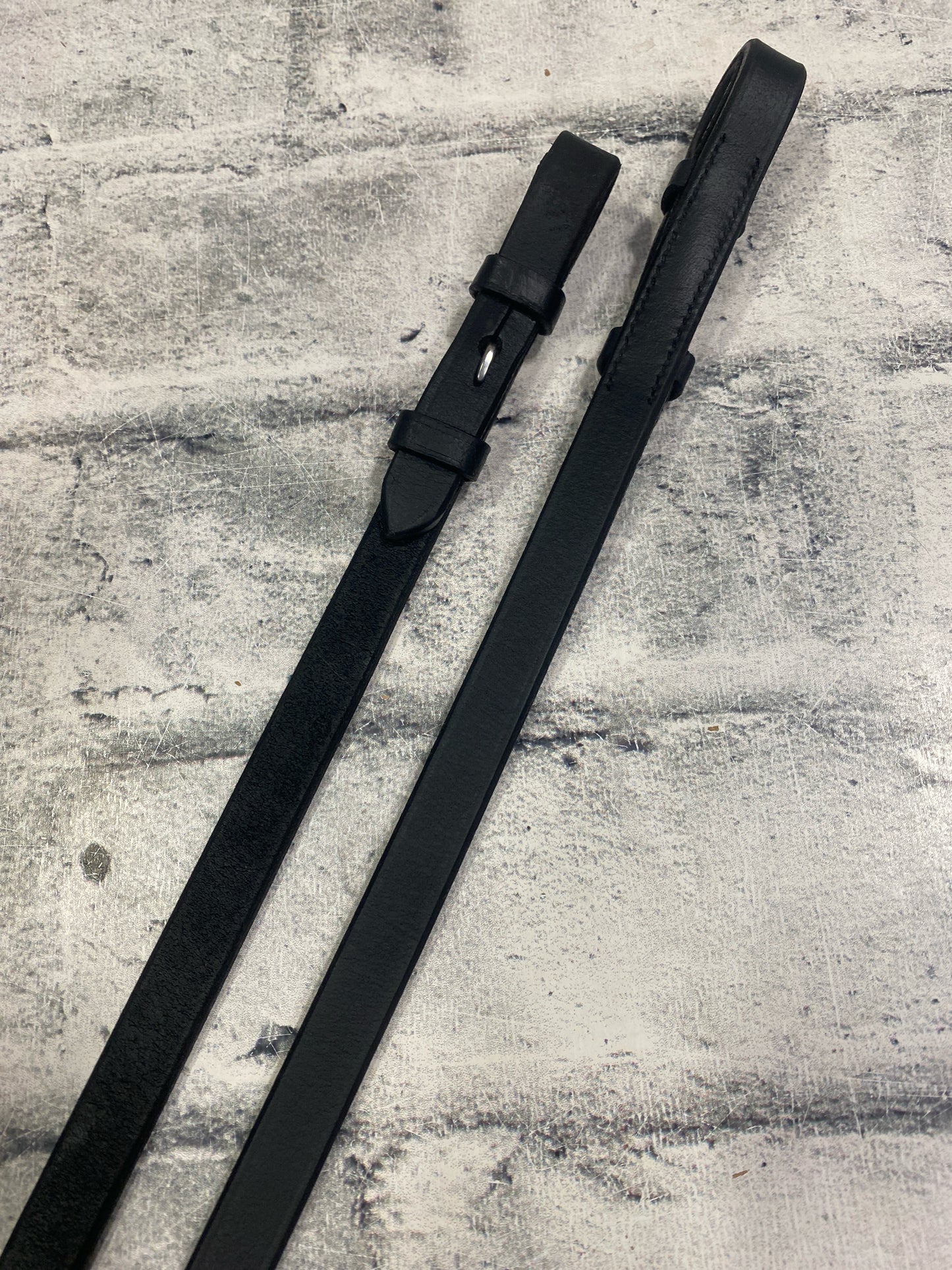 Laced Reins Black
