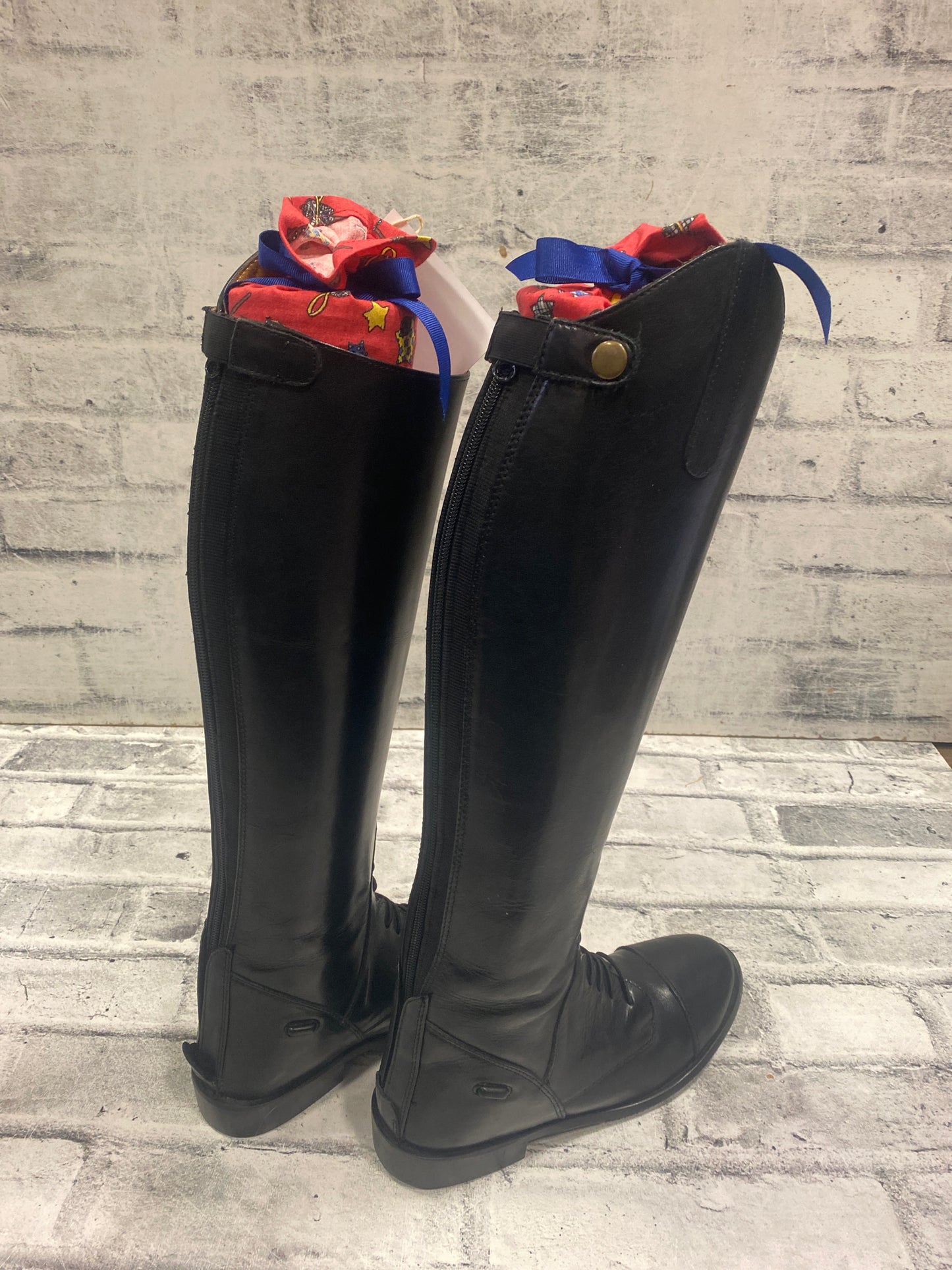 Klip Klop Kreations Boot Buddy - Red Hobby Horse Print + Blue Ribbon