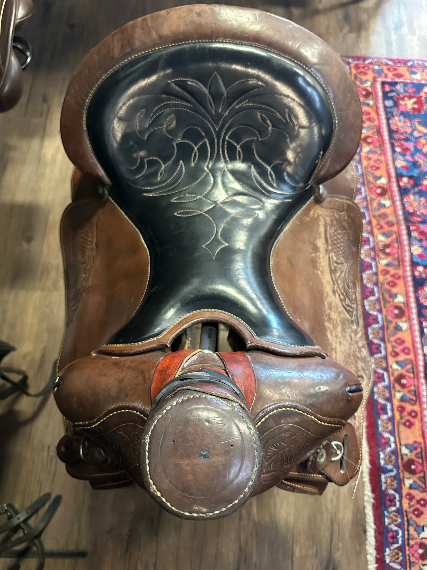 15" Eamor Roping Saddle #281 - 6" Gullet