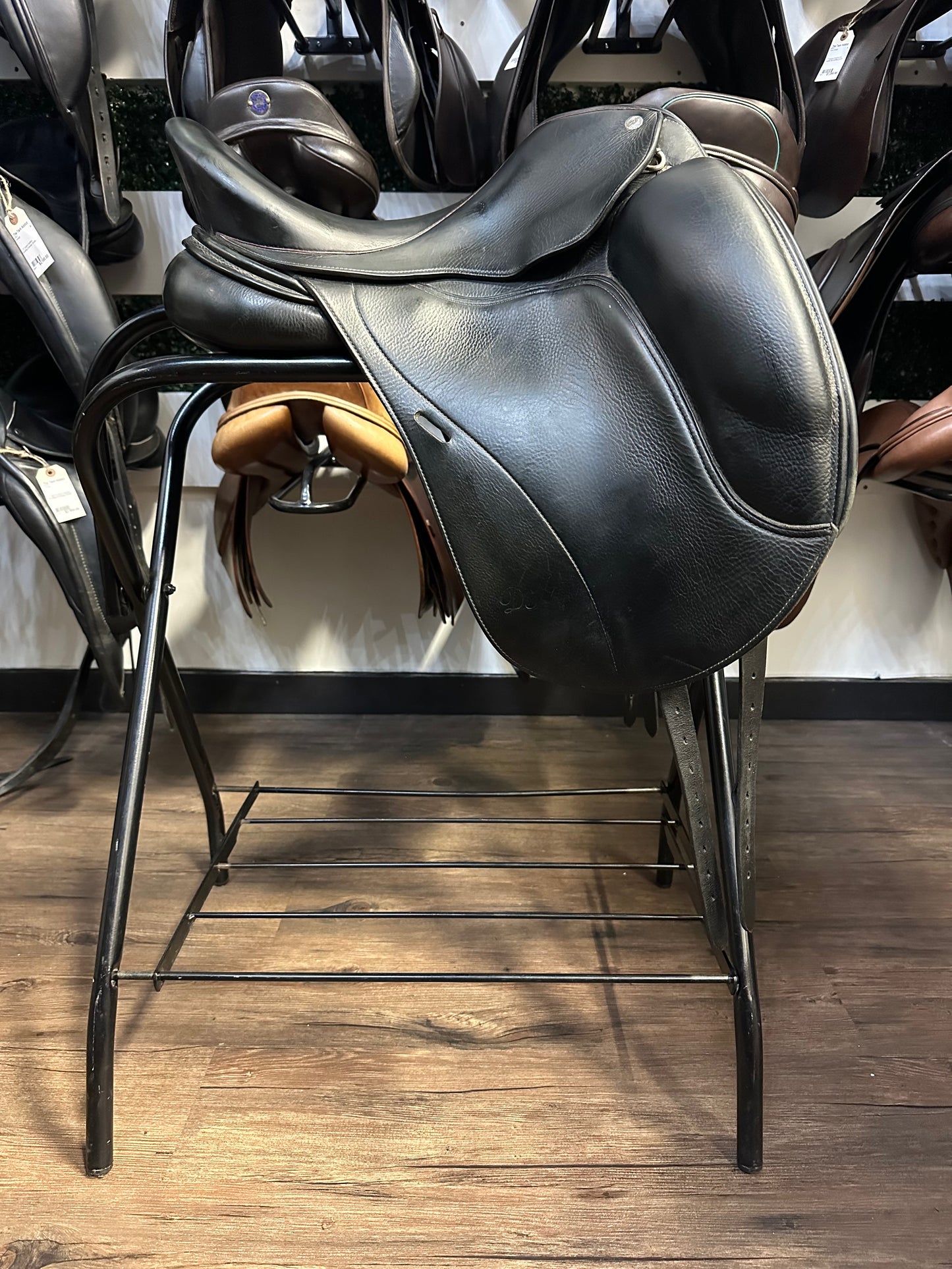 17" DK Monoflap Dressage Saddle