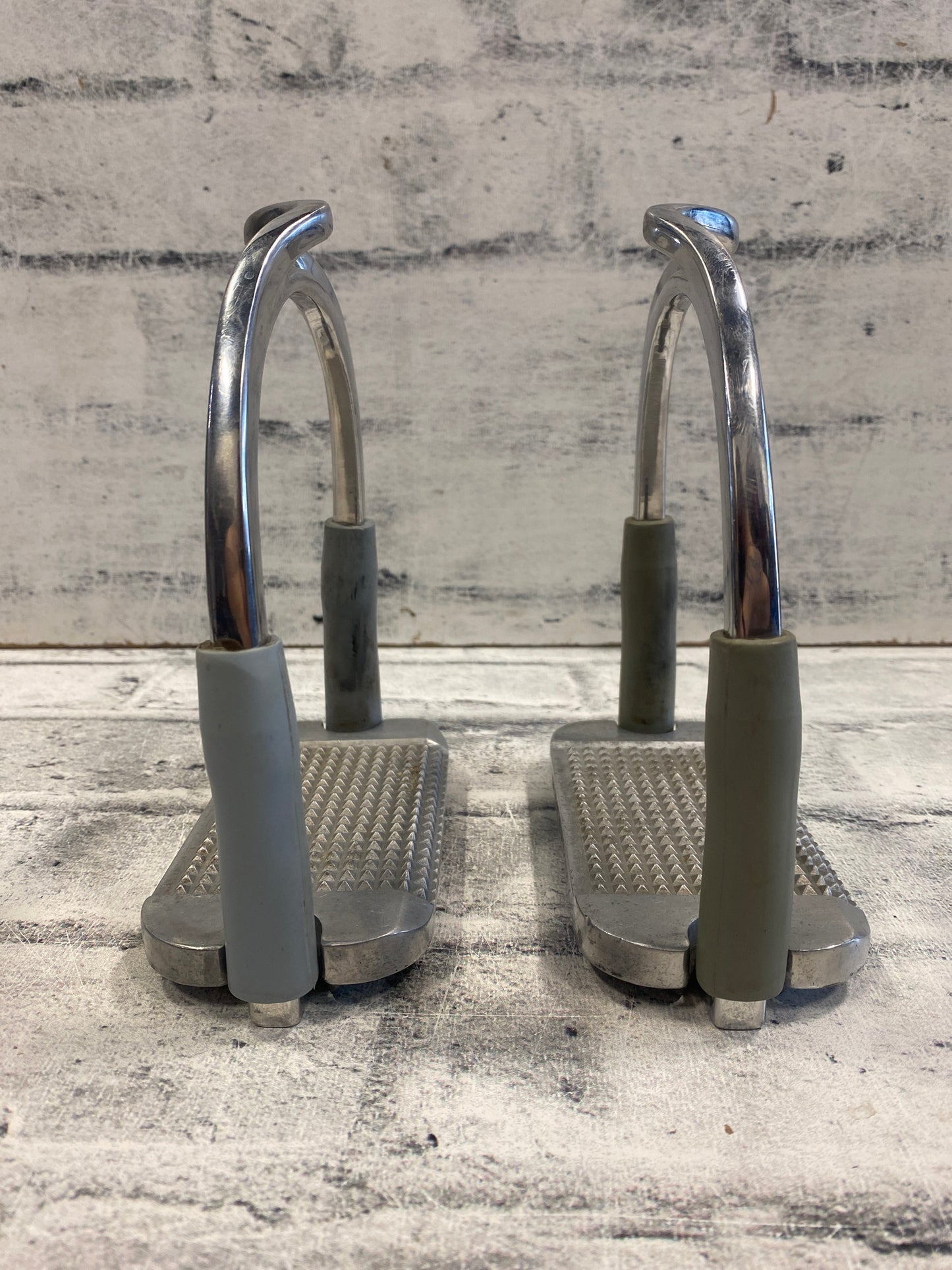 4.75" MDC Classic Sport Stirrup Irons