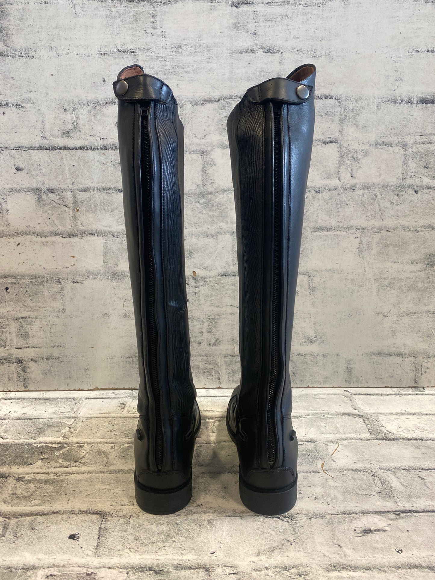Auken Feild Boots Black Mens 8 H 18" C 15"