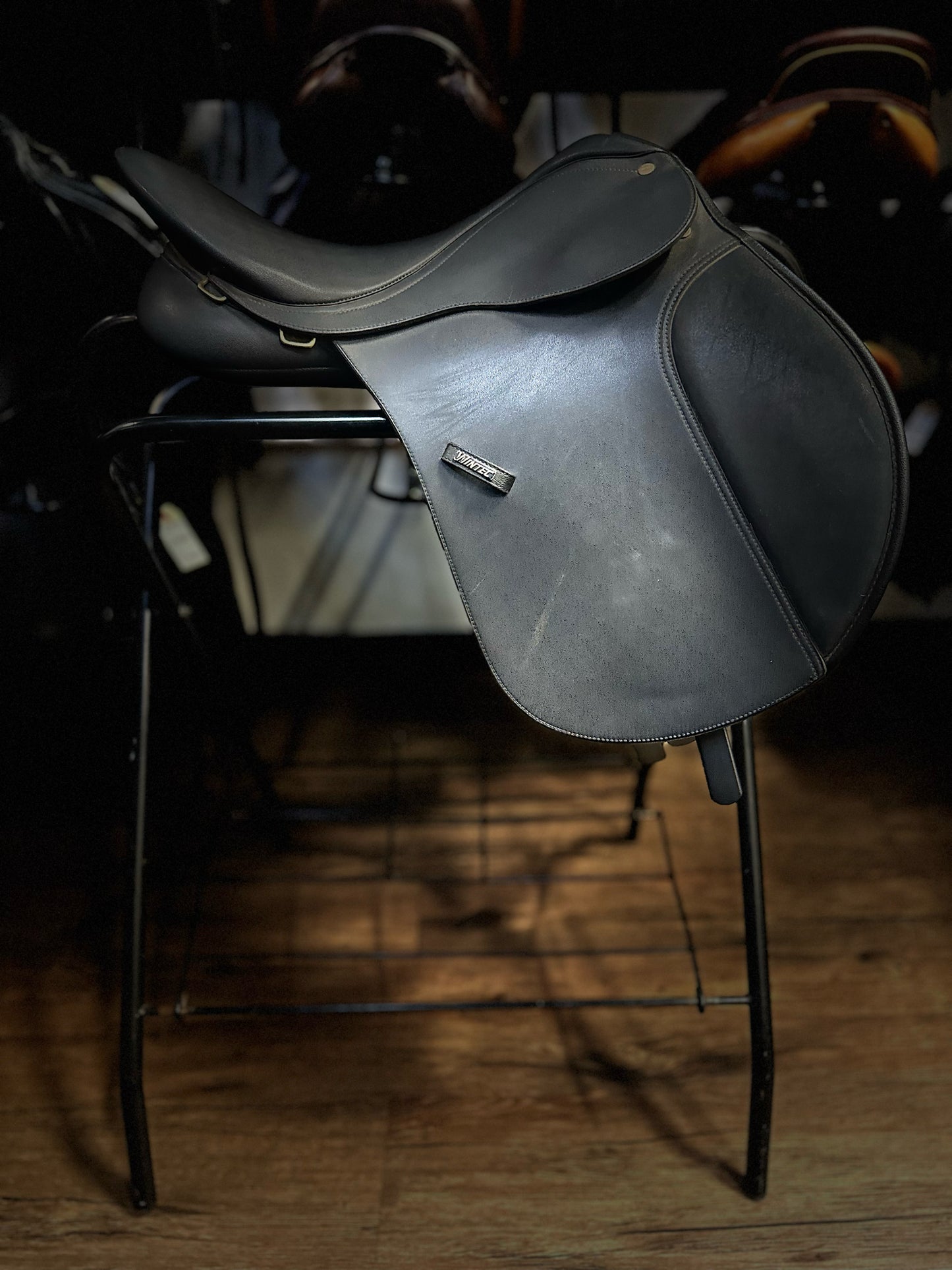 16.5" Wintec AP Saddle Black