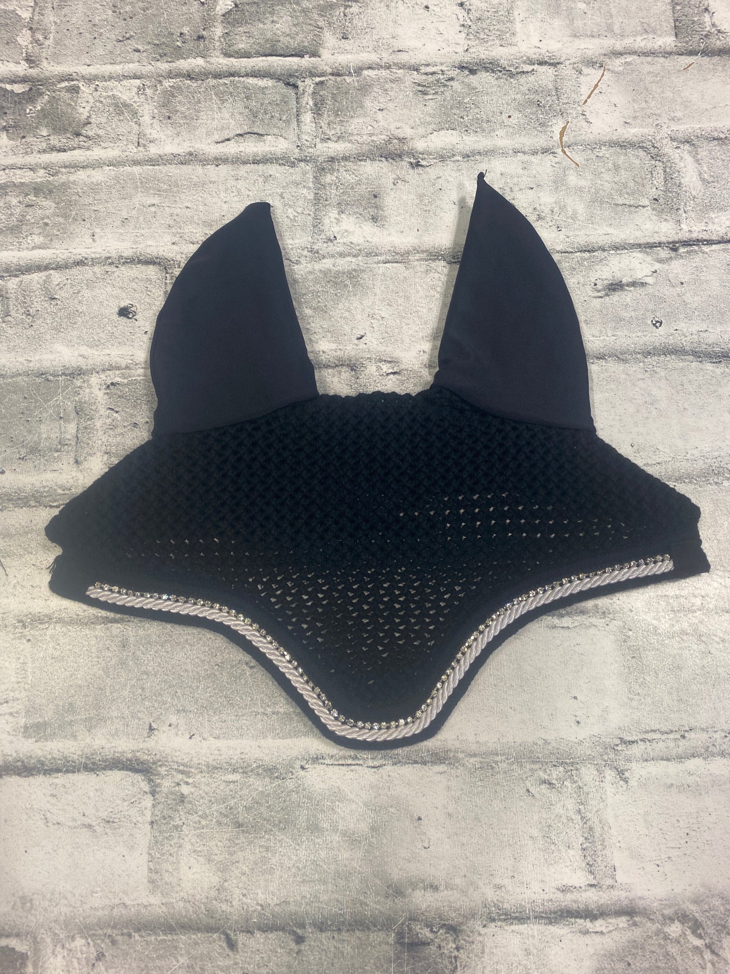 Shedrow Fly Bonnet Black/White L