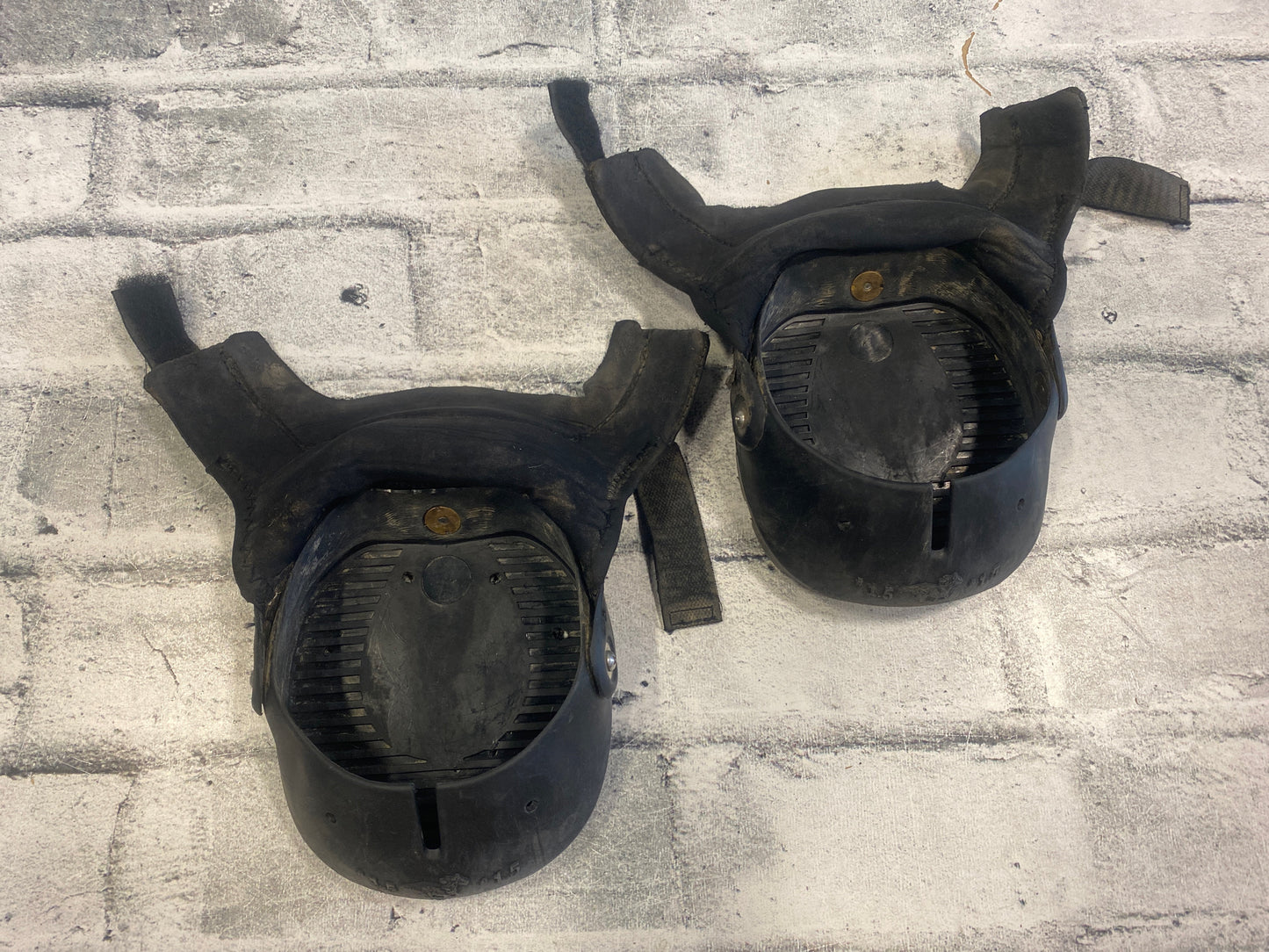 Easy Boot Pair w/Studs Size 1.5