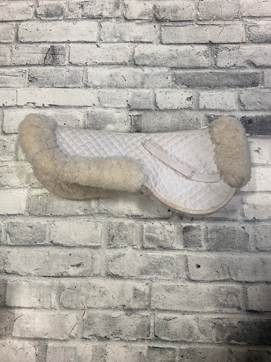 Shedrow Sheepskin Half Pad White F