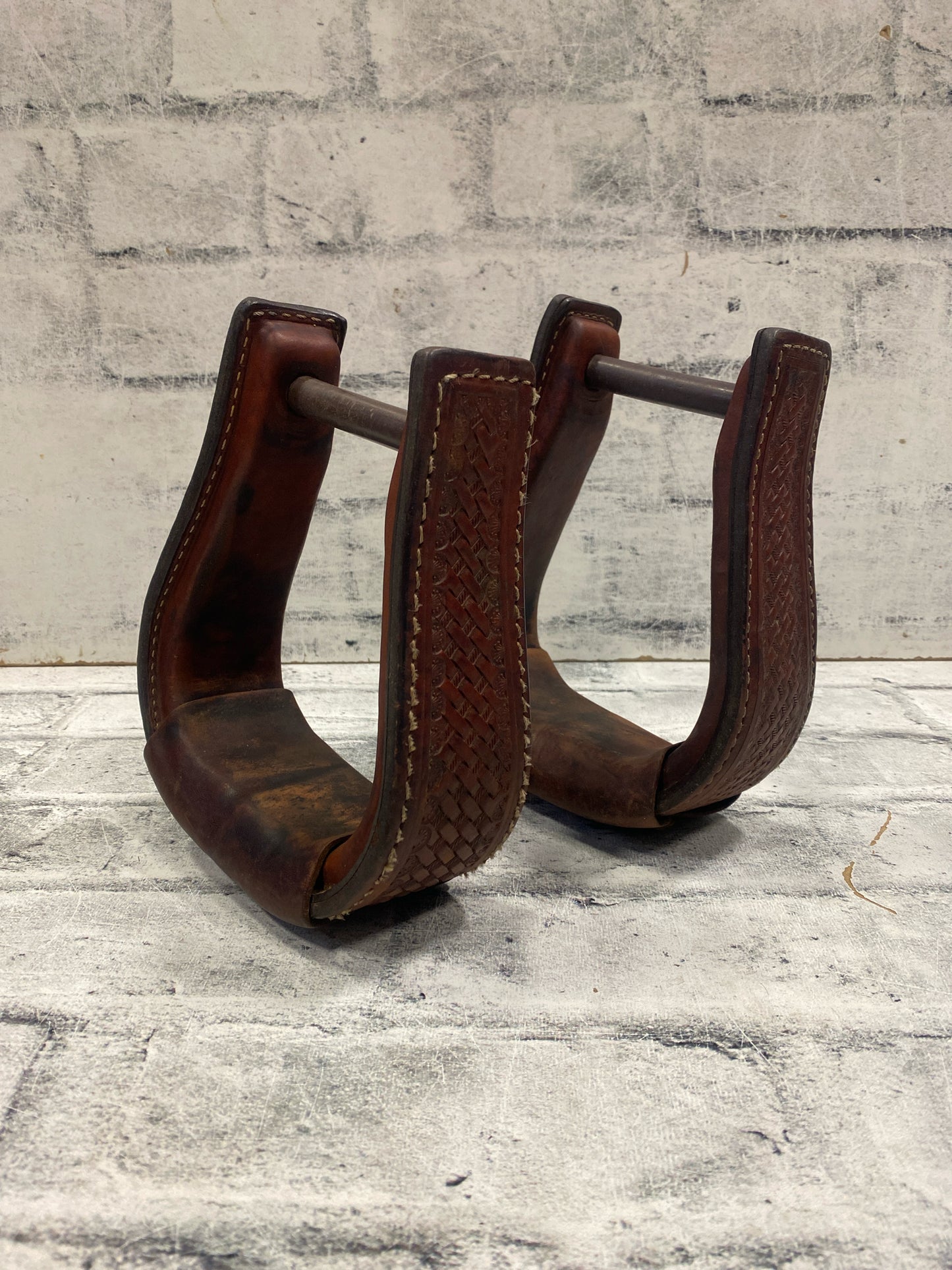 3" Basketweave Leather Stirups
