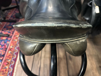 17" Regal Monoflap Dressage Saddle M (5")