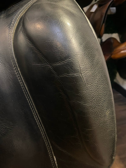 17" Prestige Dressage Saddle - M (5")
