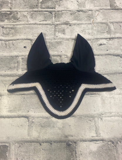 Shedrow Fly Bonnet Black/White F
