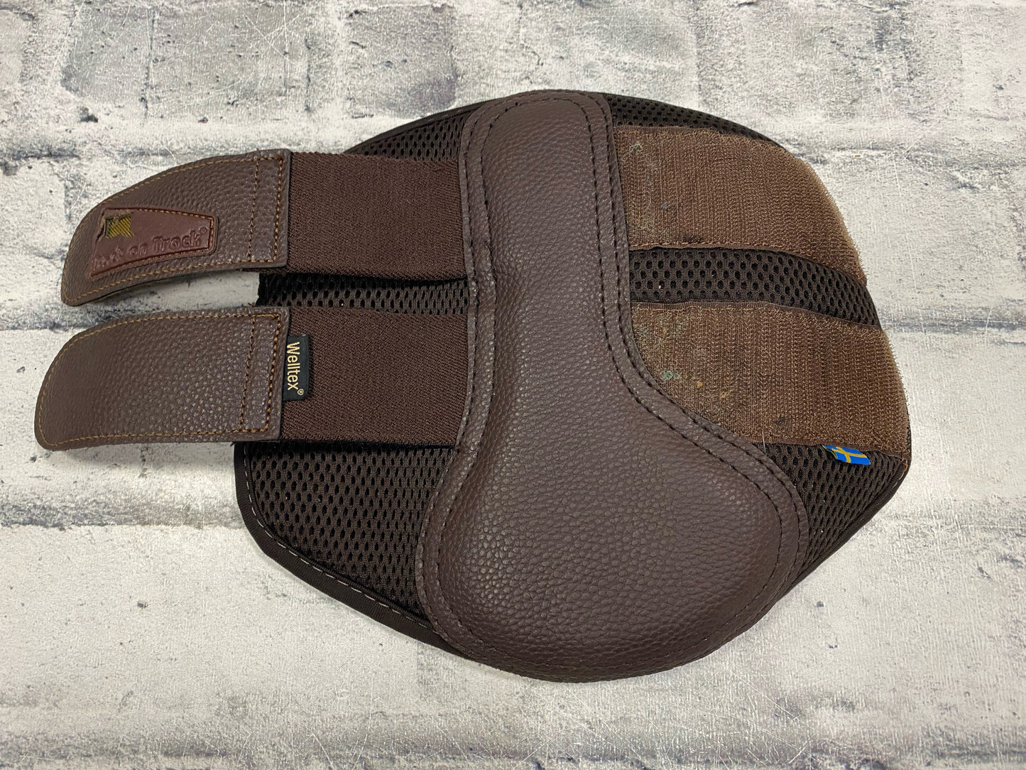 Back On Track Airflow Tendon Boots Brown M