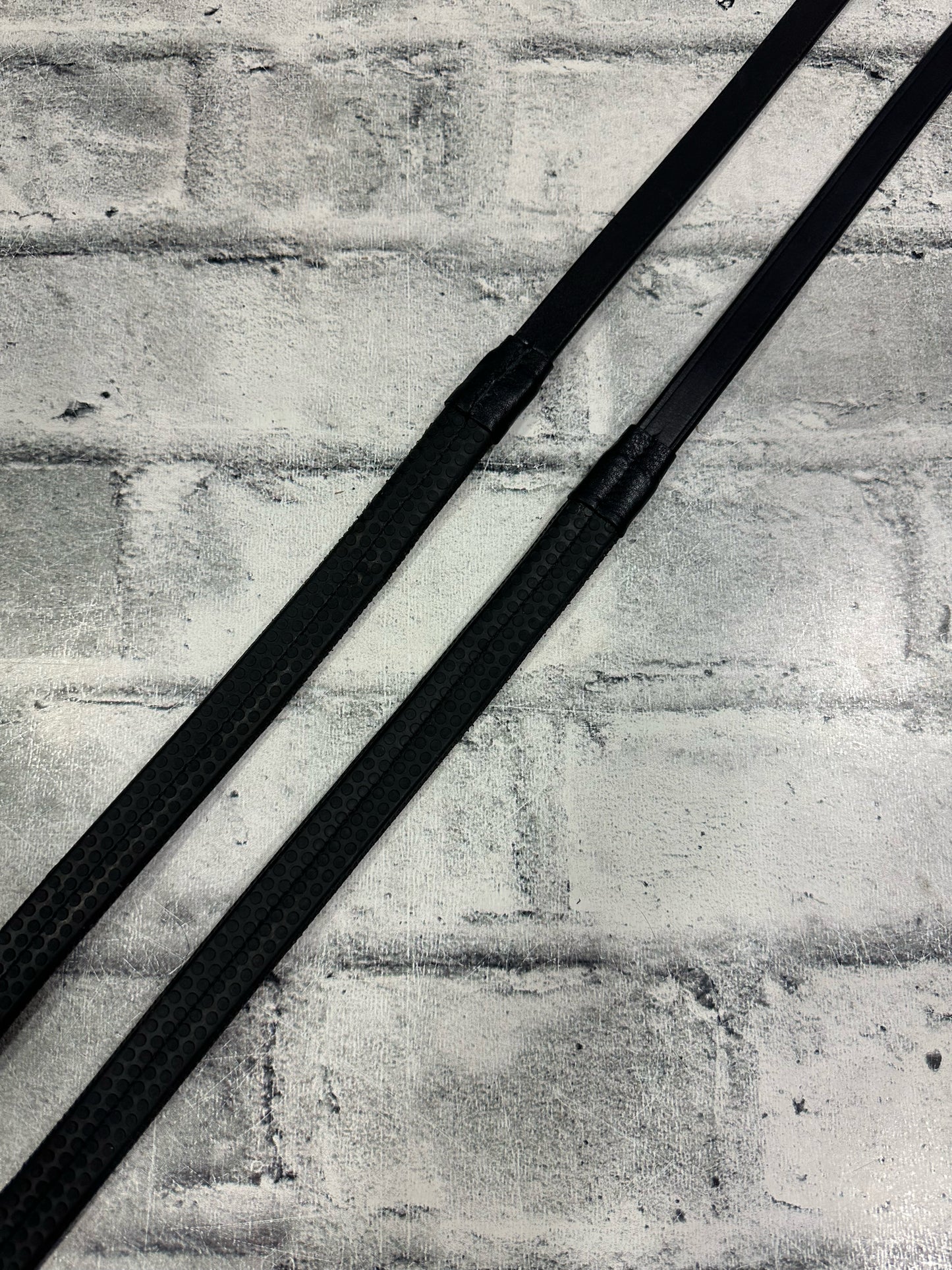 Cavalier Rubber Rein Black NEW