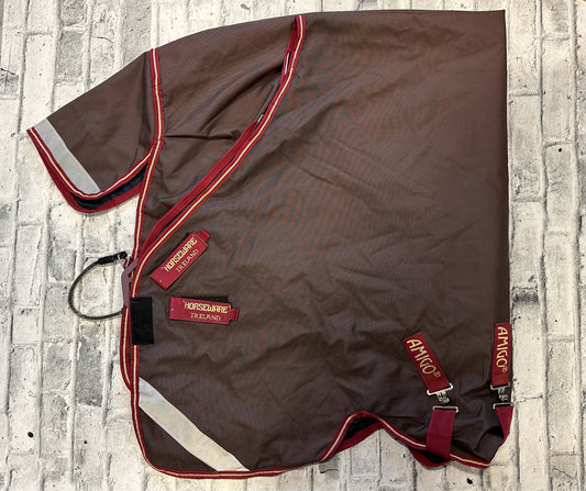 69" Amigo Bravo 12 Plus 100g Turnout Rasin/Burgundy