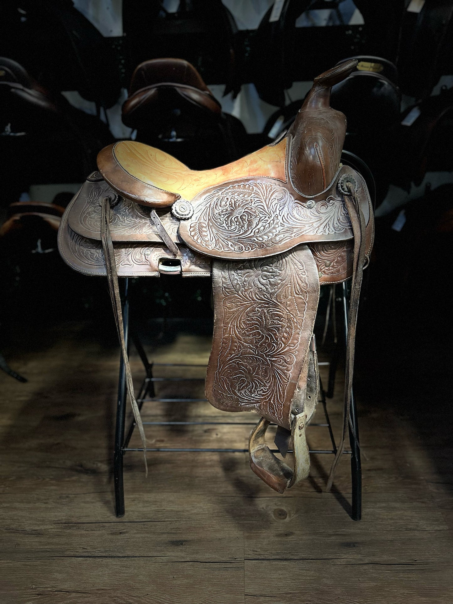 15" Eamor's Trail Saddle #1558 - Full QH (7" Gullet)