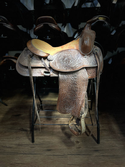 15" Eamor's Trail Saddle #1558 - Full QH (7" Gullet)