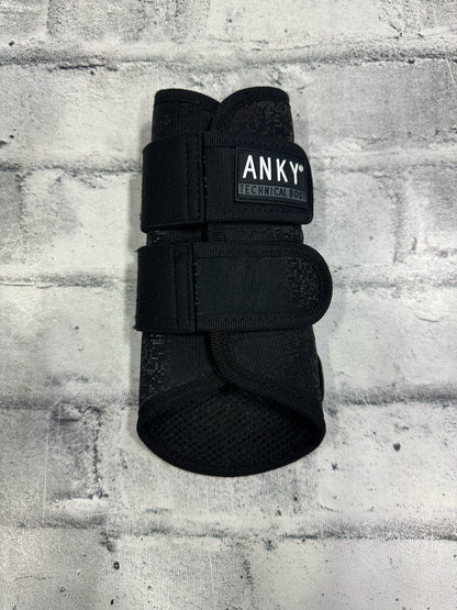 Anky Brushing Boots Black S