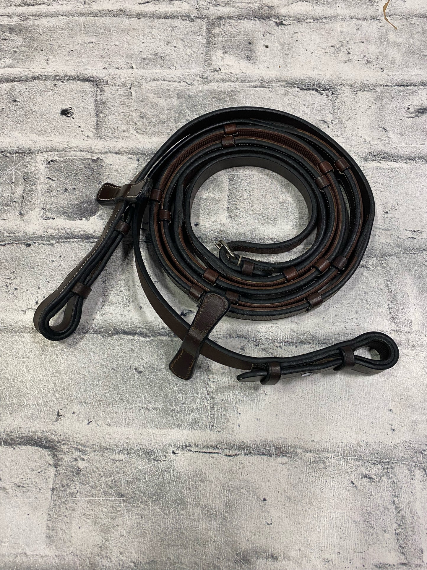 Val Du Bois Rubber Lined Reins w/Stops Brown