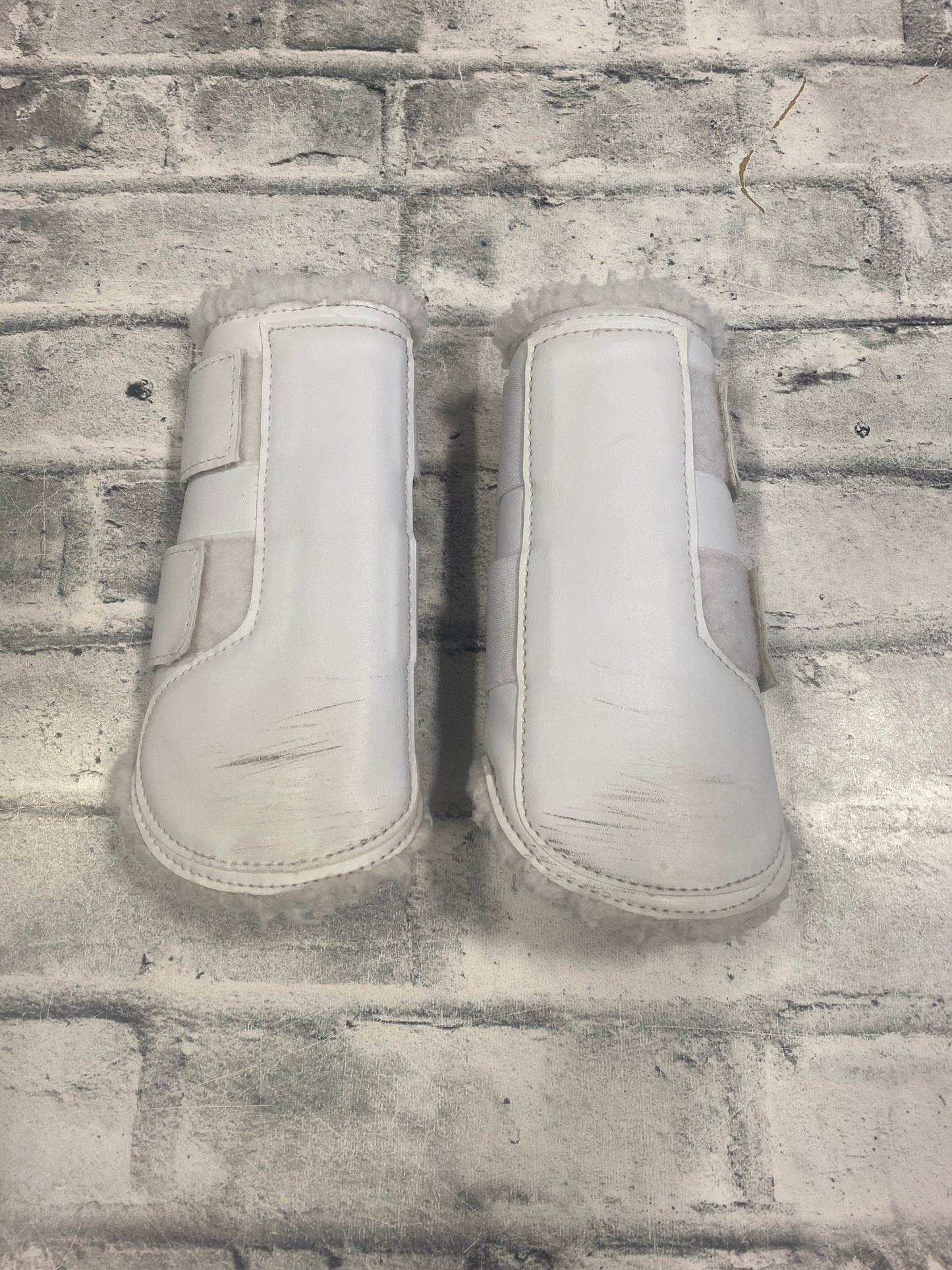 Shedrow Brushing Boots White M