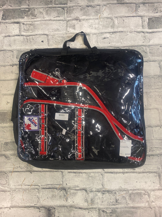 69" True North 350g Turnout Blanket w Neck Black/Red