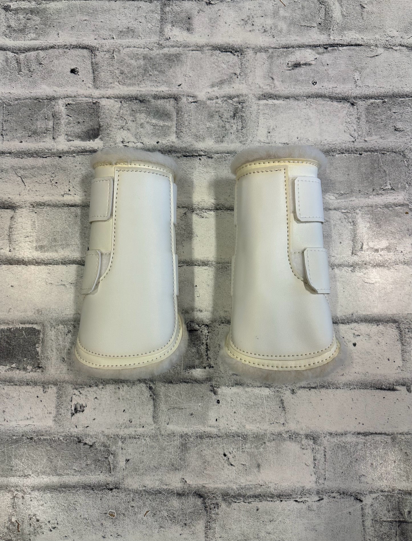 Valena Brushing Boots White S