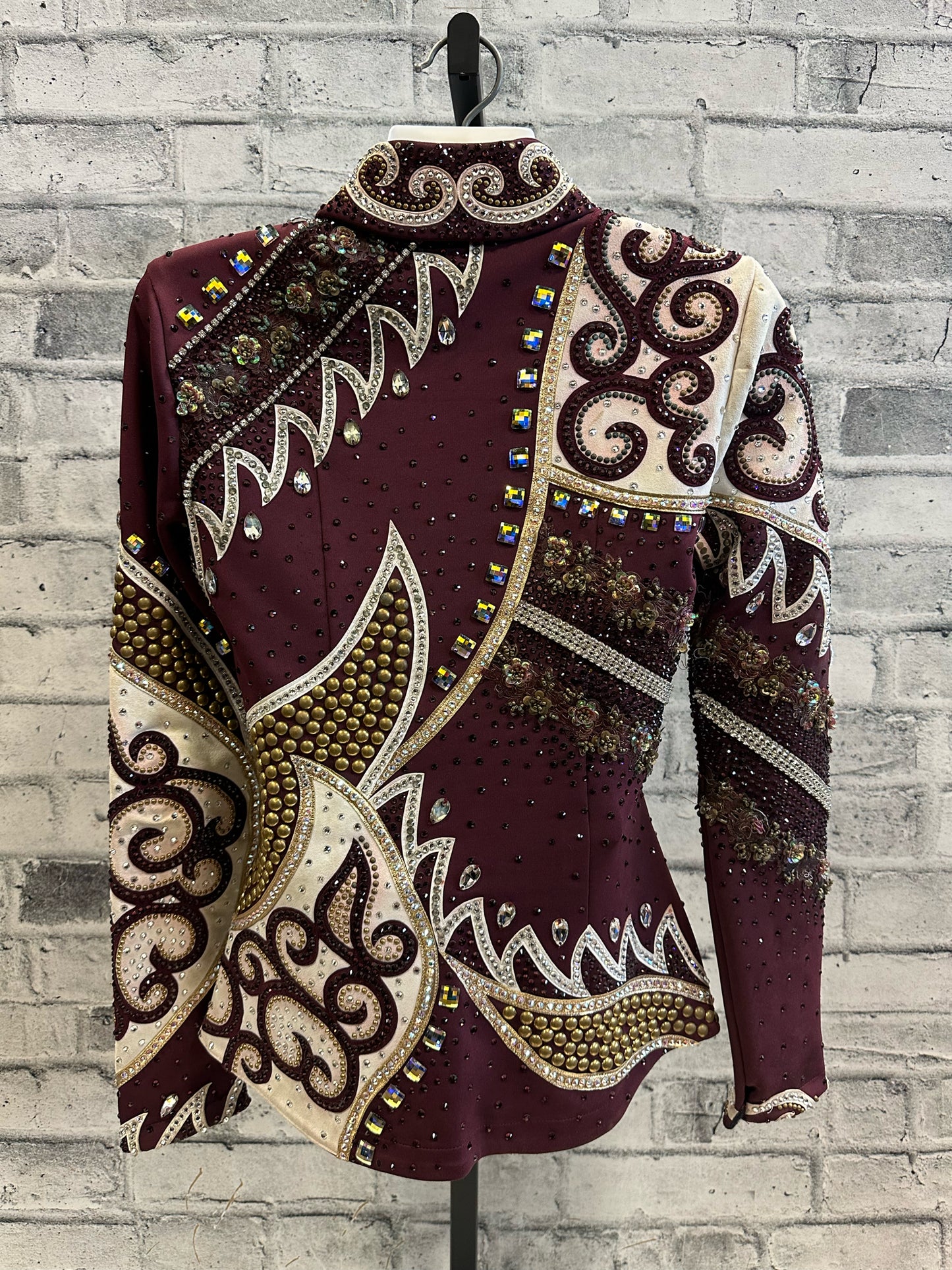 Lindsay James Custom Show Set (Jacket XS, Pants 28) Purple