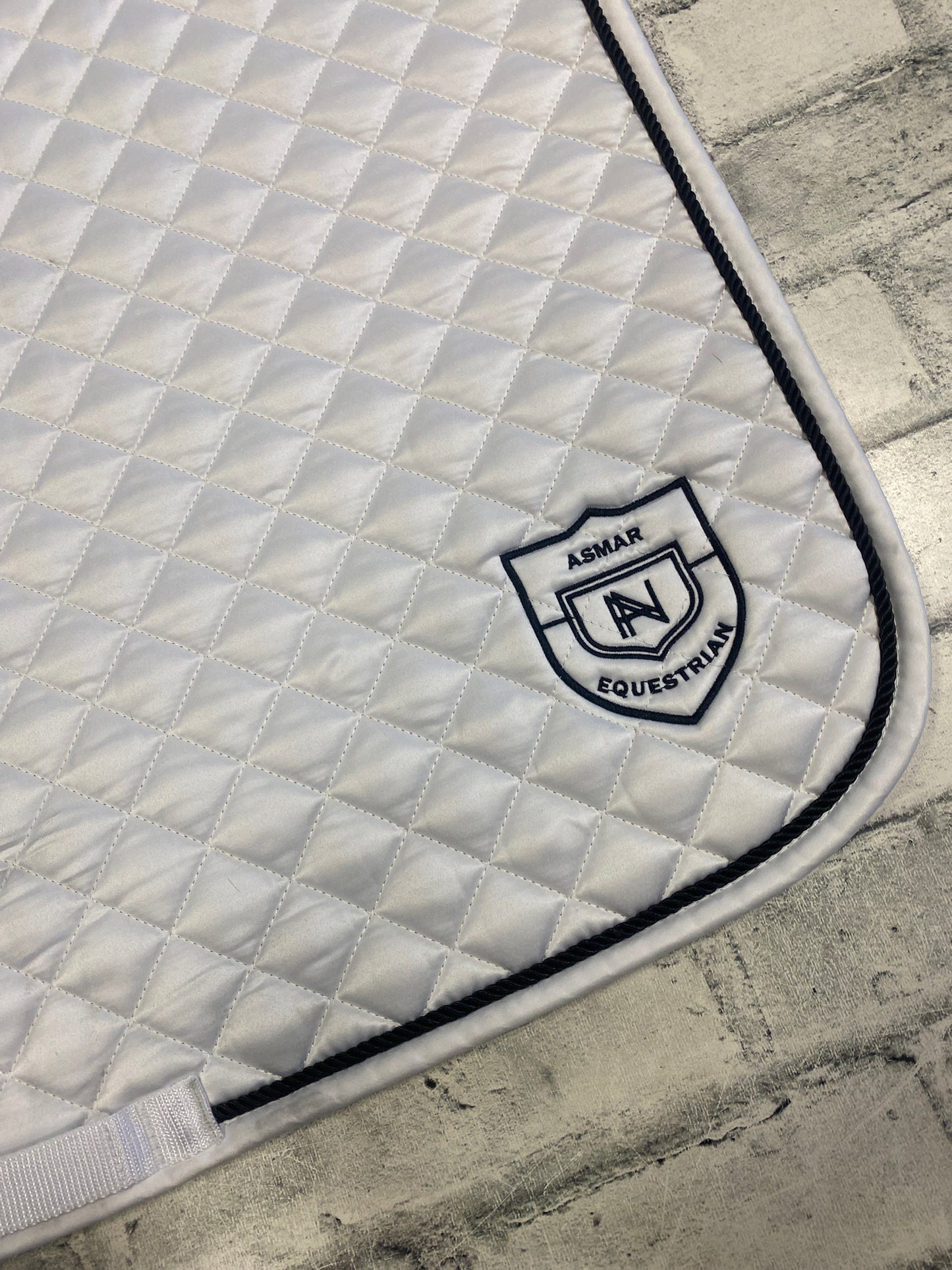 Asmar Dressage Saddle Pad White/Black F