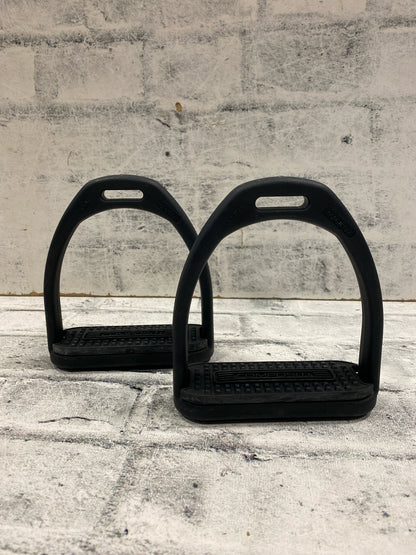 4.5" Compositi Stirrups Black