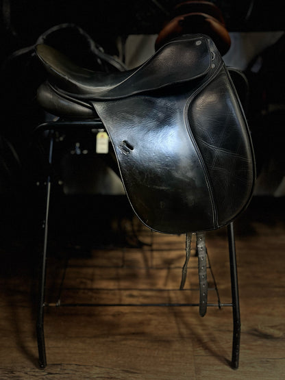 17.5" Regal Dressage Saddle